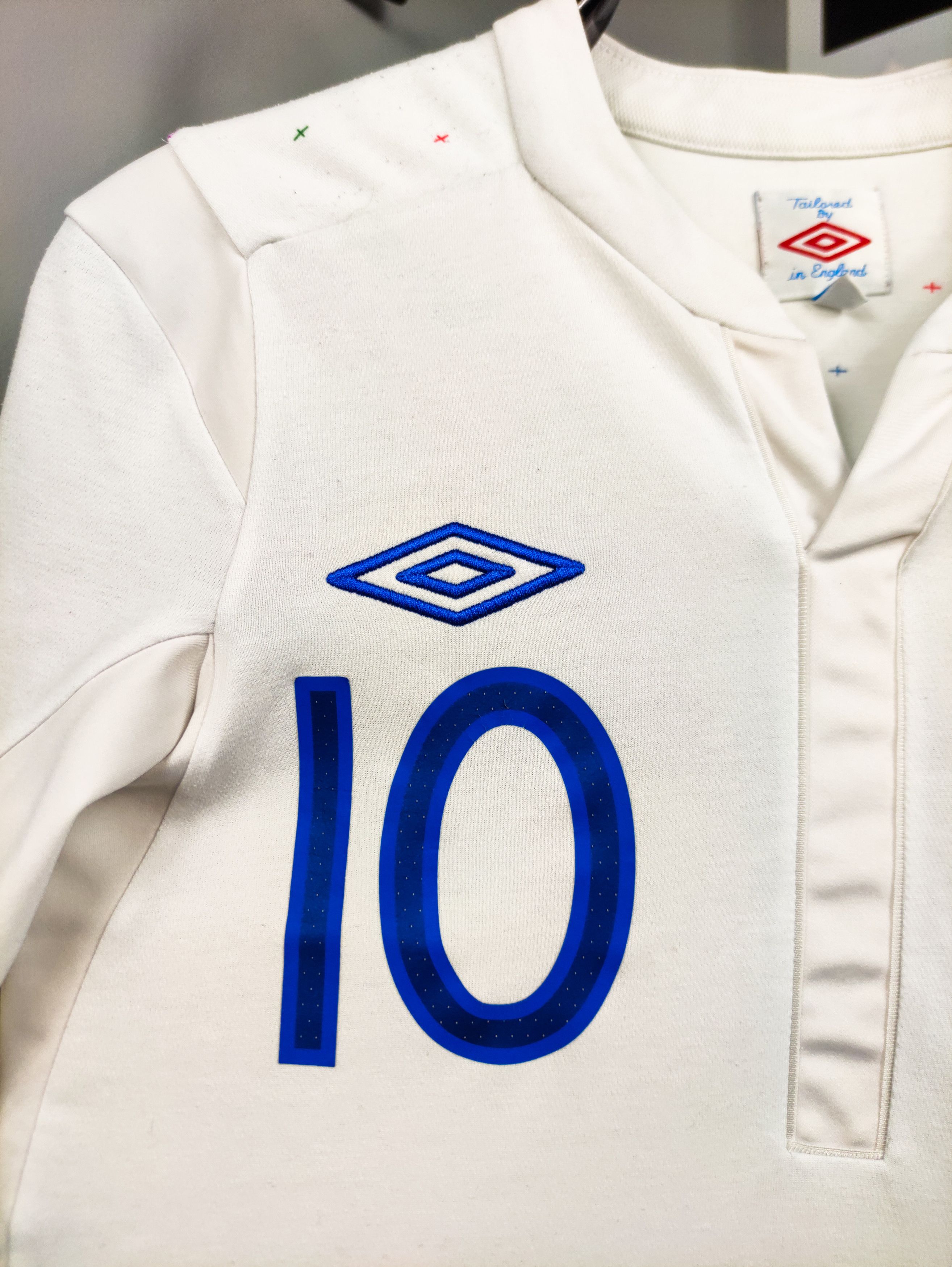 Umbro Wayne Rooney #10 England 2011 Home Umbro Blokecore Vintage Size US S / EU 44-46 / 1 - 18 Thumbnail