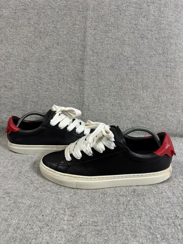 Givenchy Givenchy Paris Urban Street Low Sneakers big laces Black 42 Size US 9 / EU 42 - 2 Thumbnail
