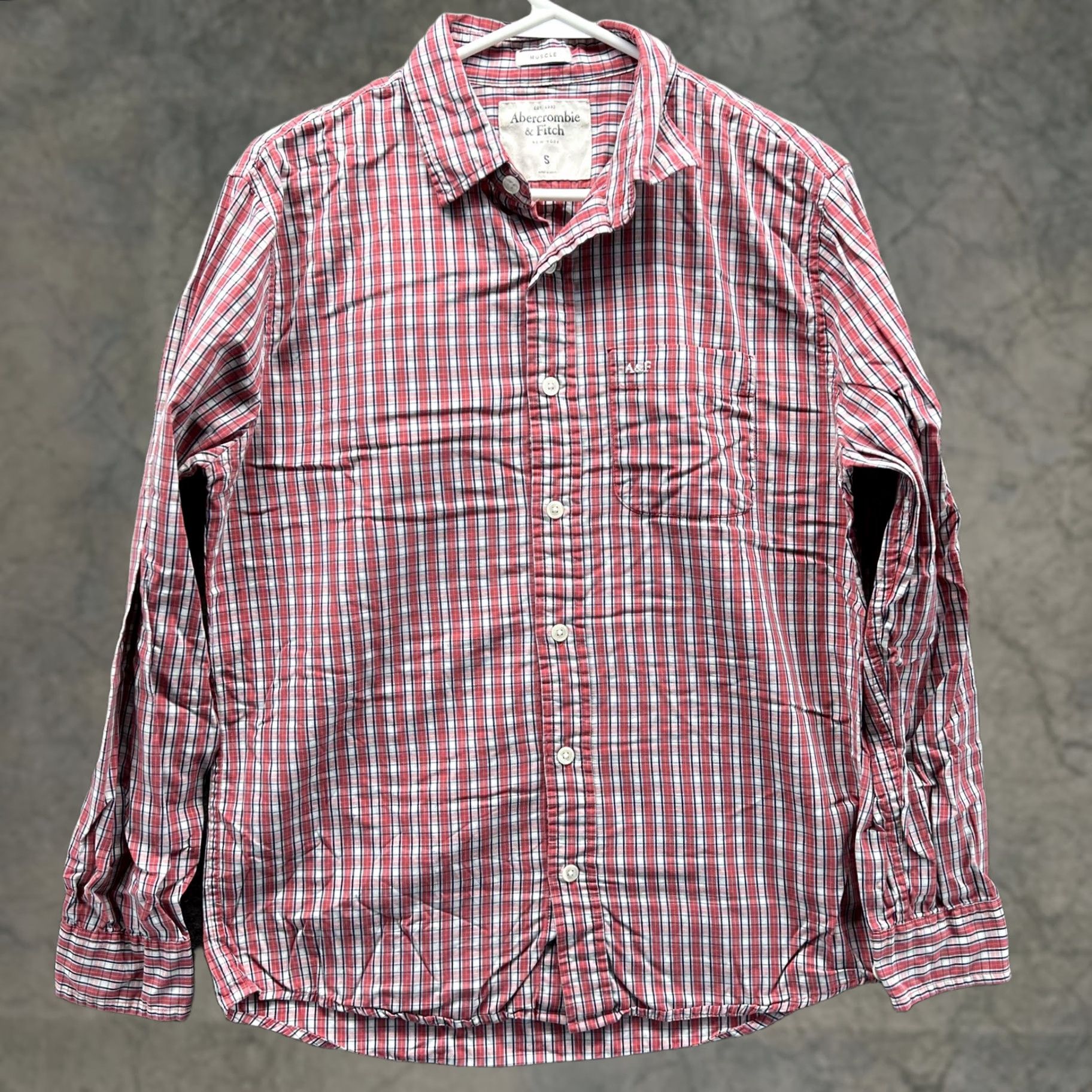 Abercrombie & Fitch Abercrombie & Fitch Shirt Mens S Red Plaid Long Sleeve Button-Up Slim Muscle Size US S / EU 44-46 / 1 - 1 Thumbnail