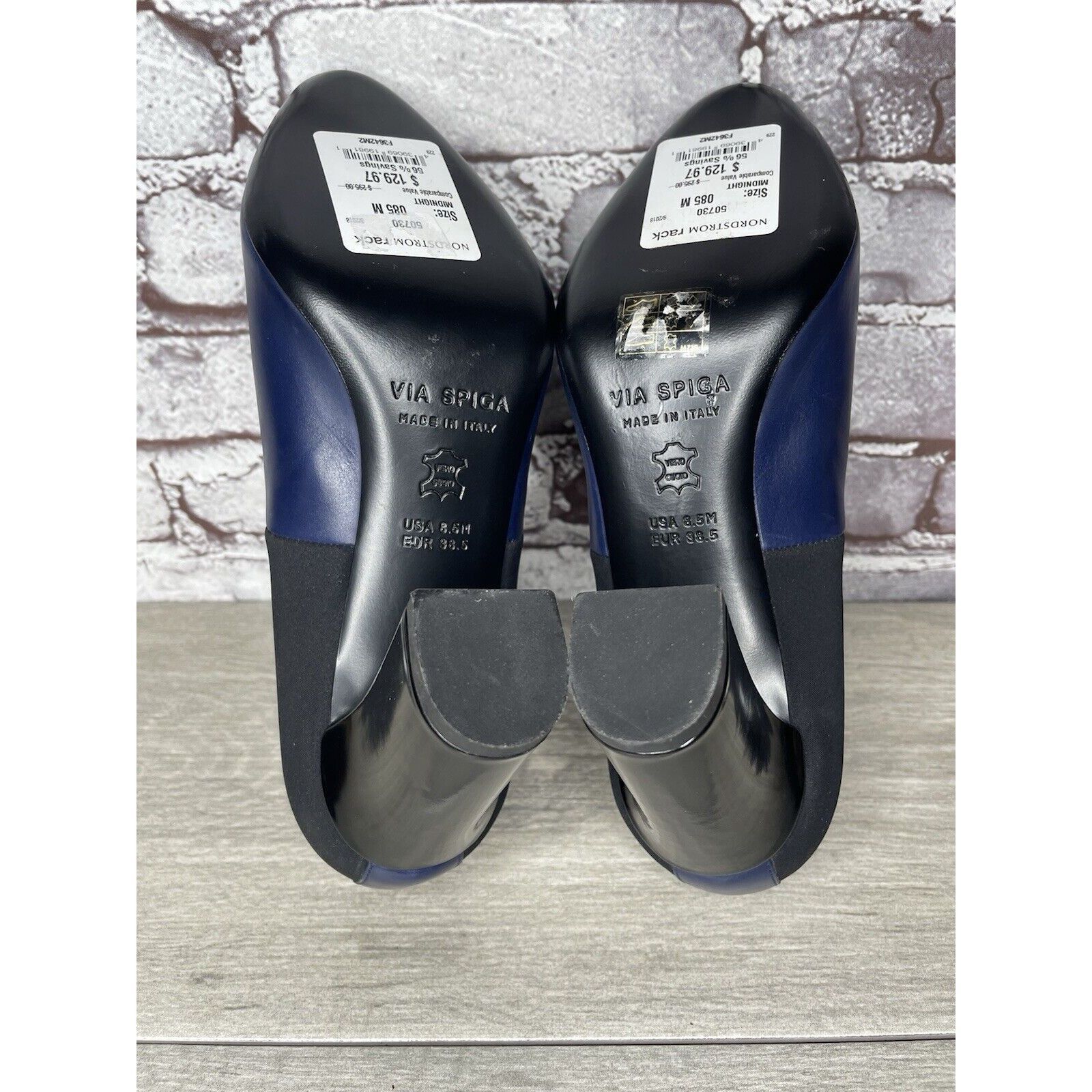 Other Via Spiga Midnight Navy Blue Leather Black Fabric Heels Wome Size US 8.5 / IT 38.5 - 6 Thumbnail