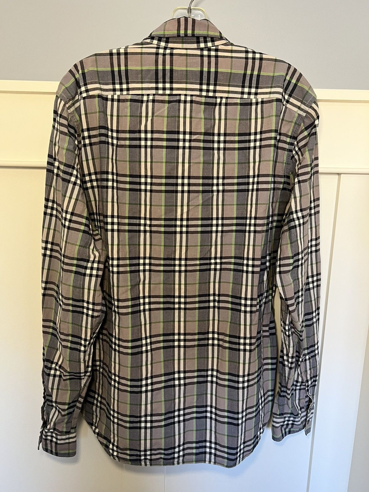 Burberry Burberry Brit classic grey plaid button up longsleeve shirt Size US L / EU 52-54 / 3 - 2 Thumbnail