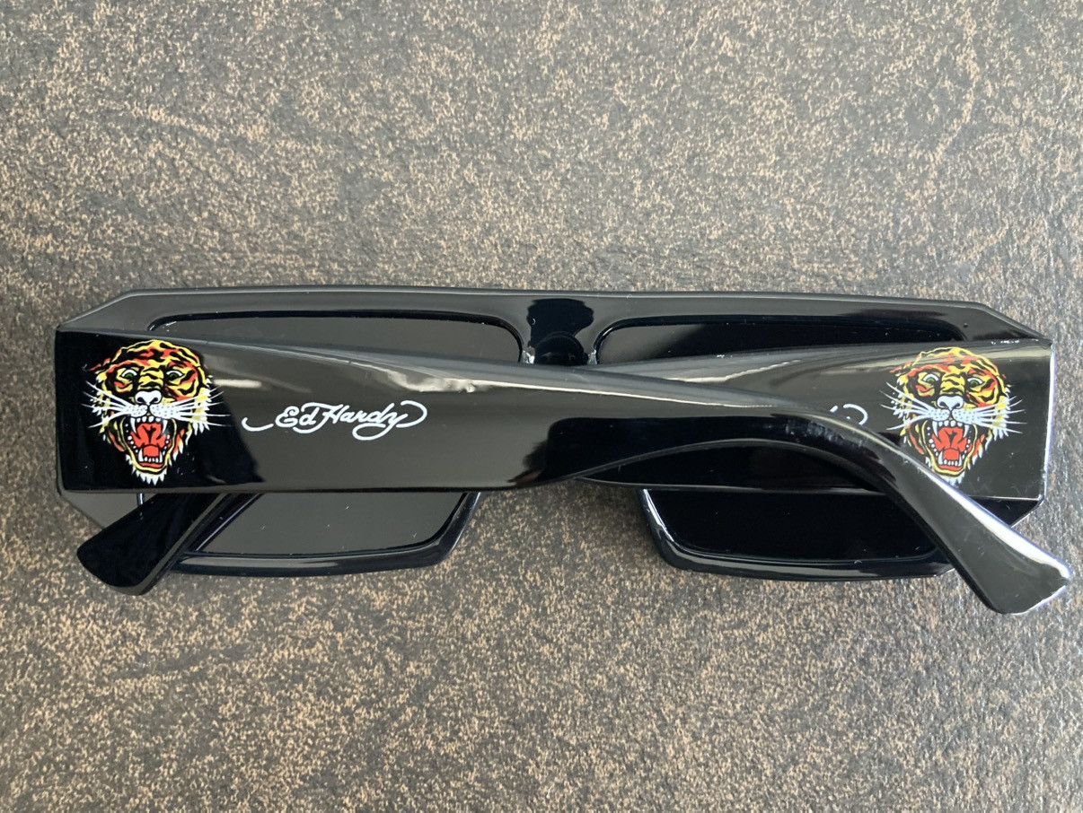 Ed Hardy ED HARDY RECTANGULAR SUNGLASSES LOUD TIGER DAGGERS TATTOO Size ONE SIZE - 6 Thumbnail
