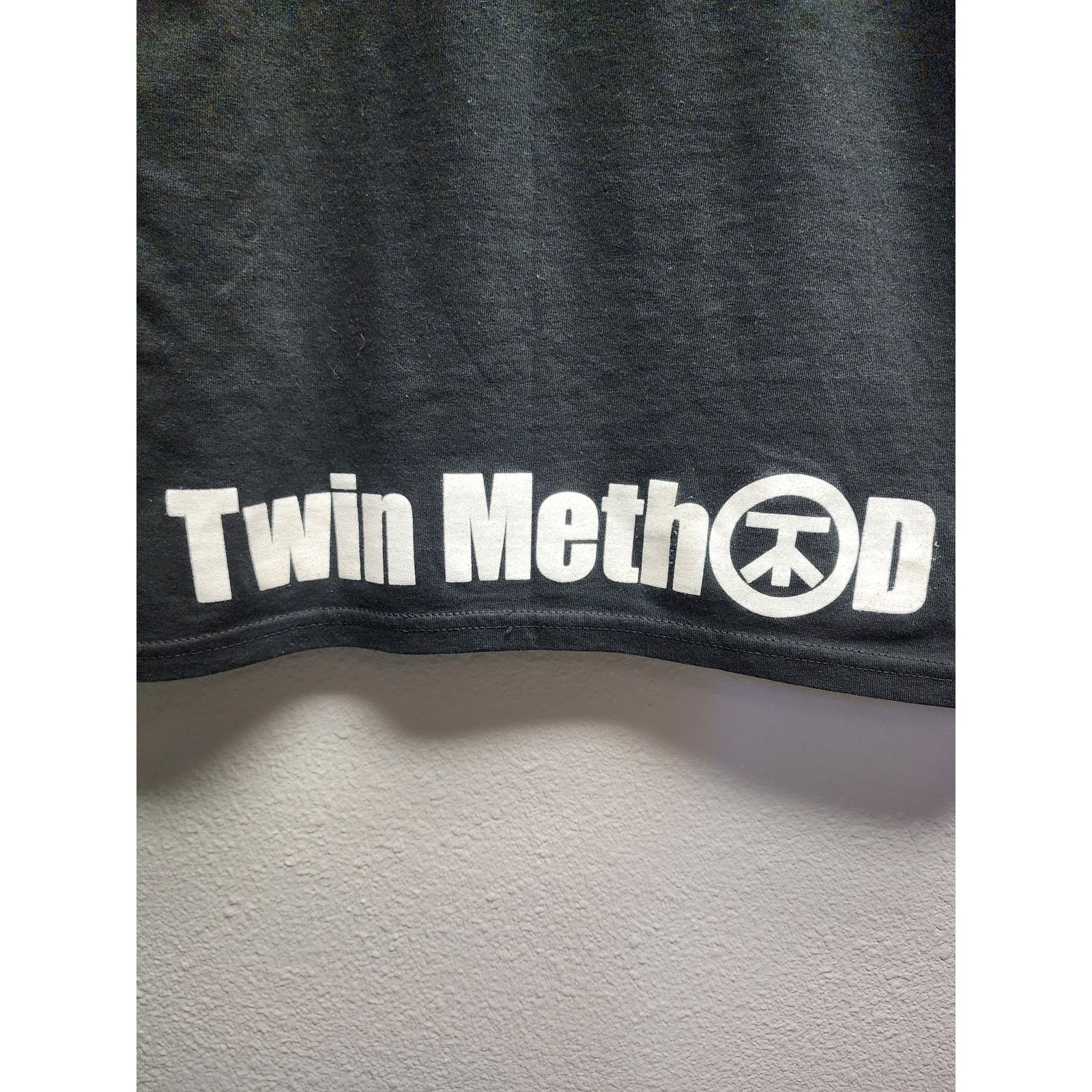 Gildan Twin Method Black Band Tee Large Rock Metal Concert Shirt Size US L / EU 52-54 / 3 - 5 Thumbnail