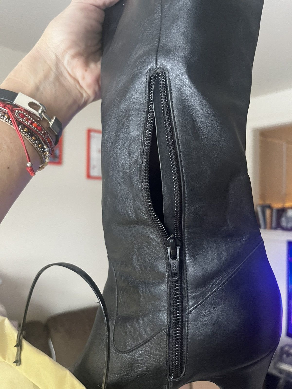 Banana Republic BR BLACK LEATH OVER KNEE VINTAGE BOOT Size US 8.5 / IT 38.5 - 7 Thumbnail