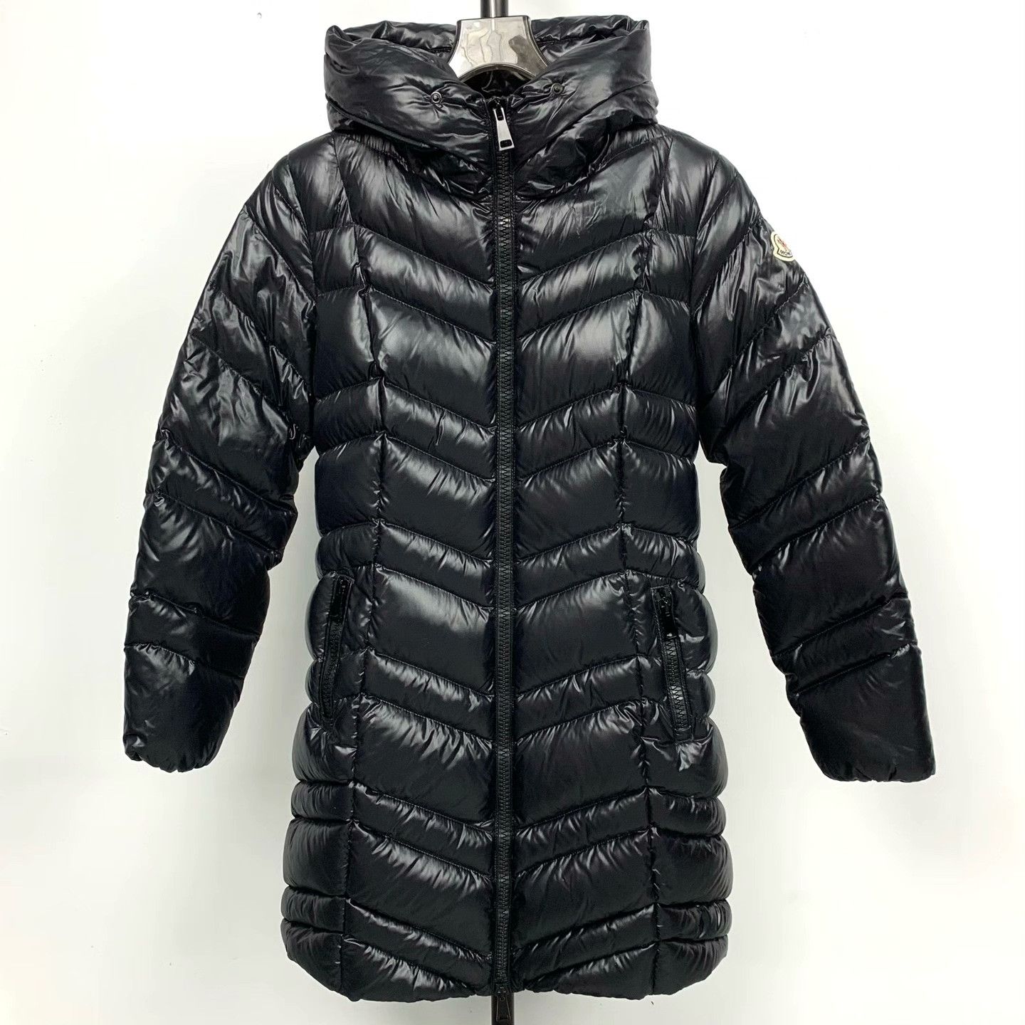 Moncler Moncler Down Jacket 41 Women Size M / US 6-8 / IT 42-44 - 1 Thumbnail