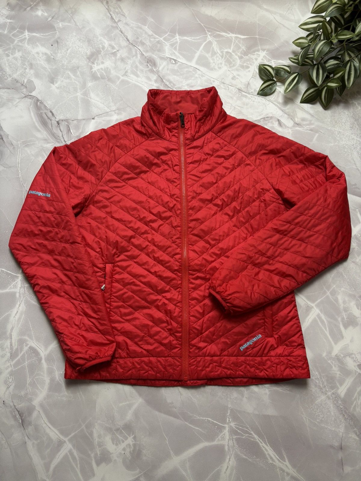 Patagonia Patagonia Insulated Liner Jacket Coat Red Womens Size L Size L / US 10 / IT 46 - 1 Thumbnail
