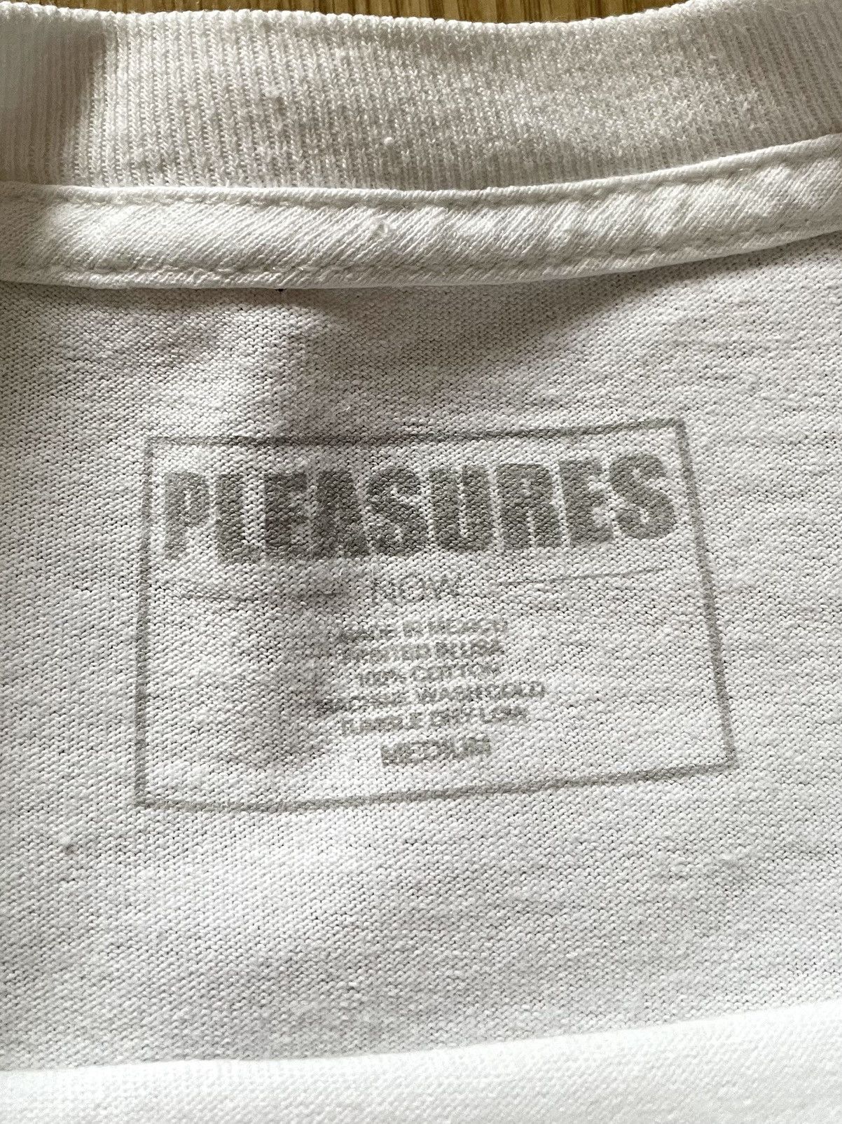Pleasures Pleasures Too Many People Know Too Much LS T-Shirt Size US M / EU 48-50 / 2 - 6 Thumbnail