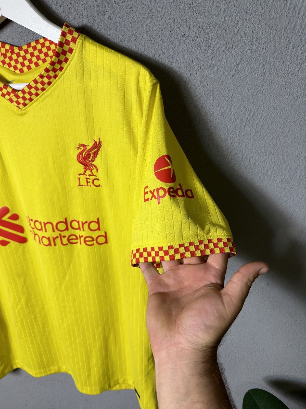 Other Nike 2021-22 Liverpool LFC 3rd Soccer Jersey #23 Robertson Size US L / EU 52-54 / 3 - 3 Thumbnail