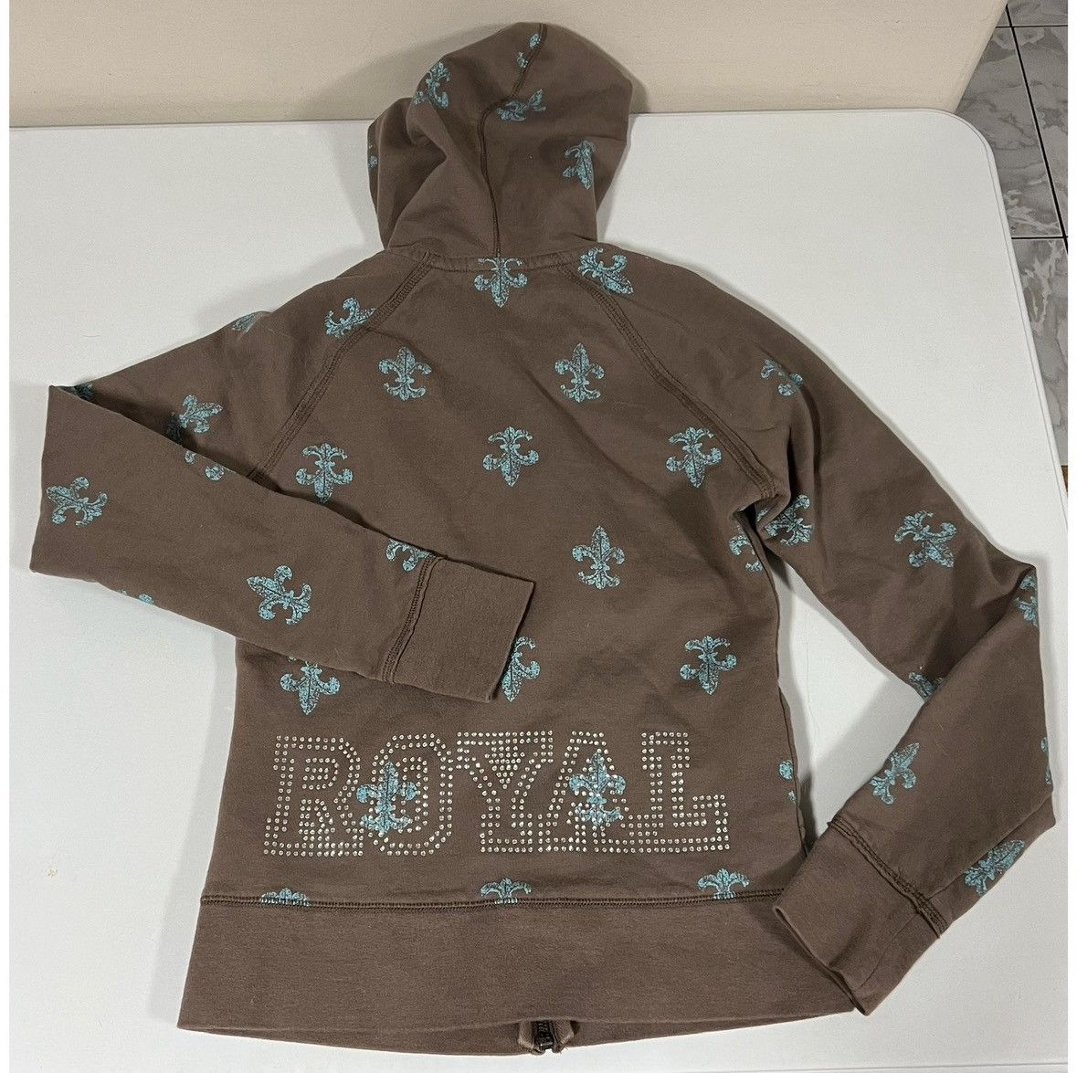 Mossimo Brown Fleur-De-Lis ROYAL Diamond Sweatshirt Hoodie Size S 🩵🤎 Size S / US 4 / IT 40 - 4 Thumbnail