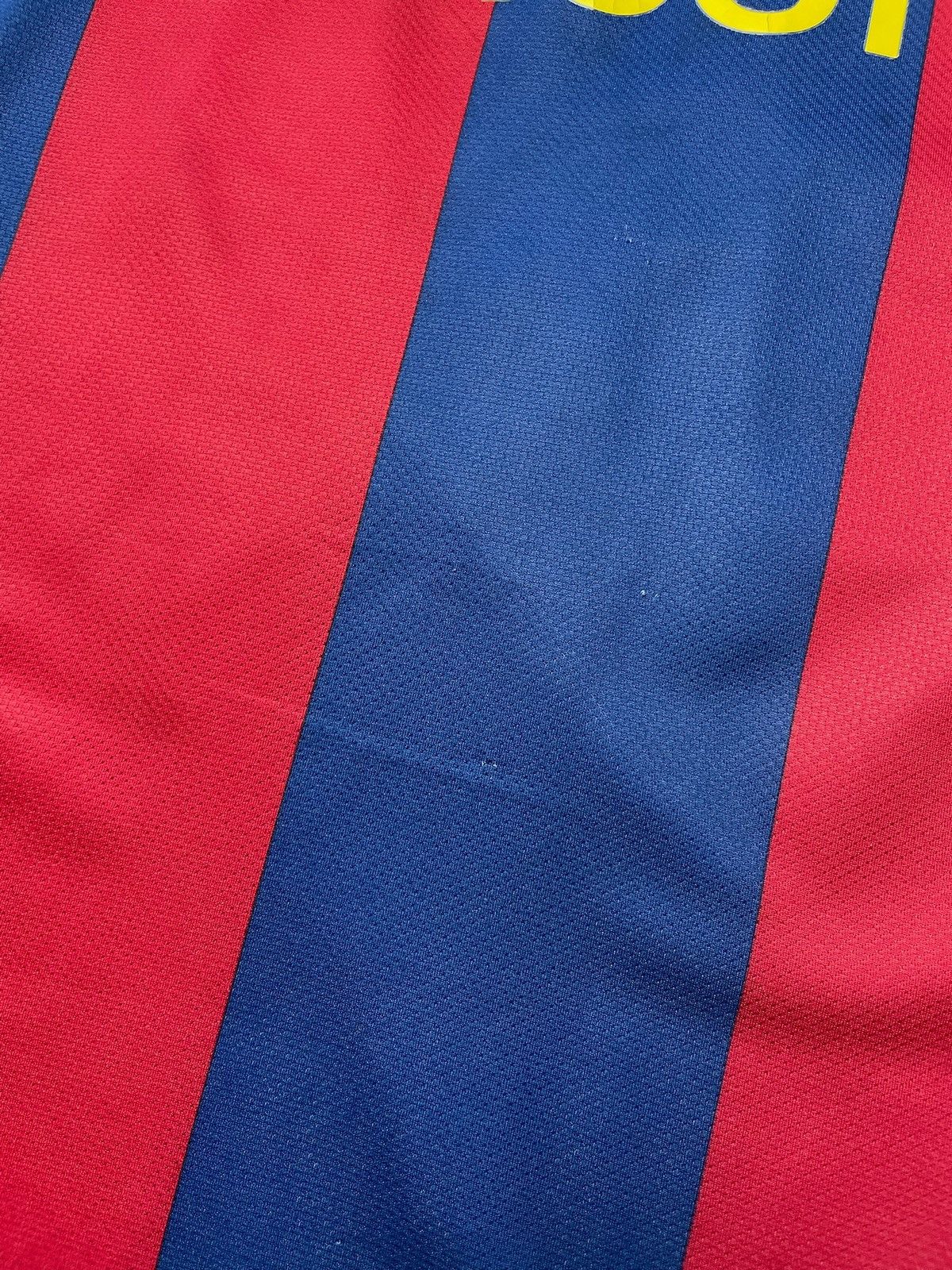 Nike × Vintage Vintage Nike Barcelona soccer jersey 10 Messi size S Size US S / EU 44-46 / 1 - 4 Thumbnail
