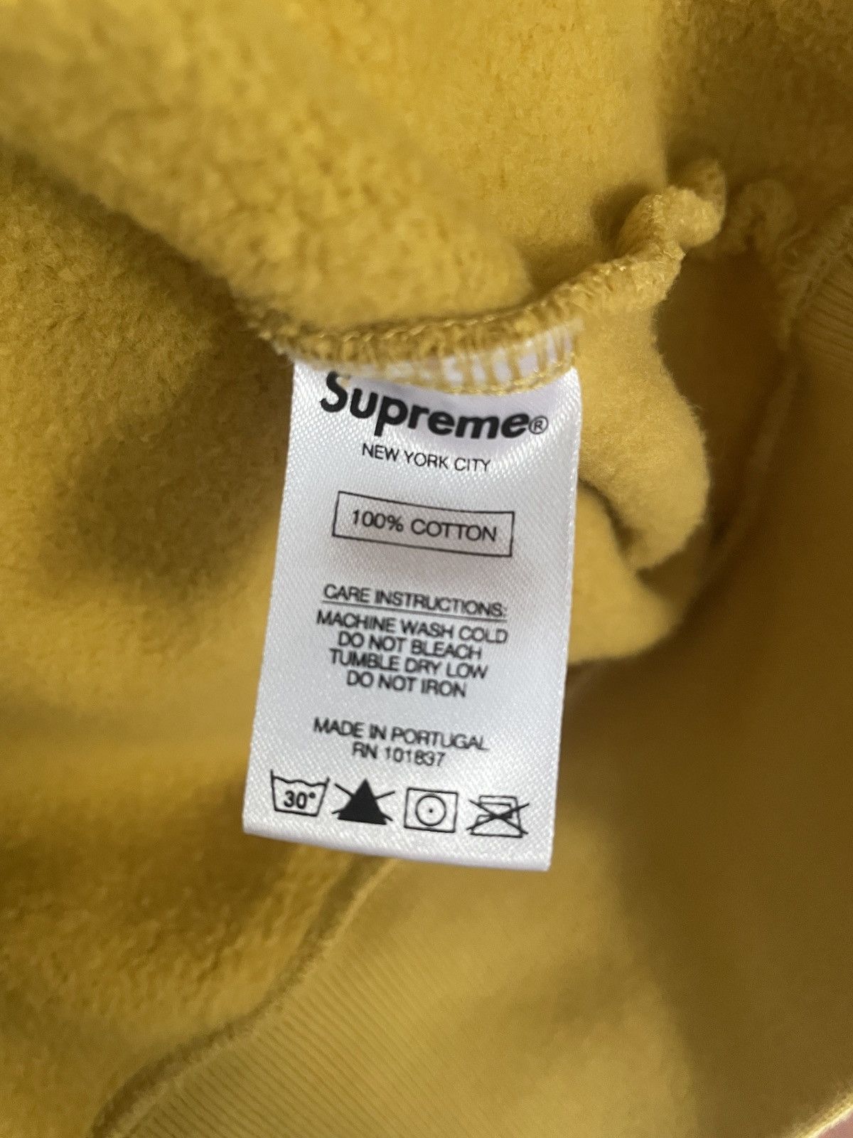 Supreme Supreme Yellow Hoodie - Picasso Embroidery - Size M Size US M / EU 48-50 / 2 - 4 Thumbnail