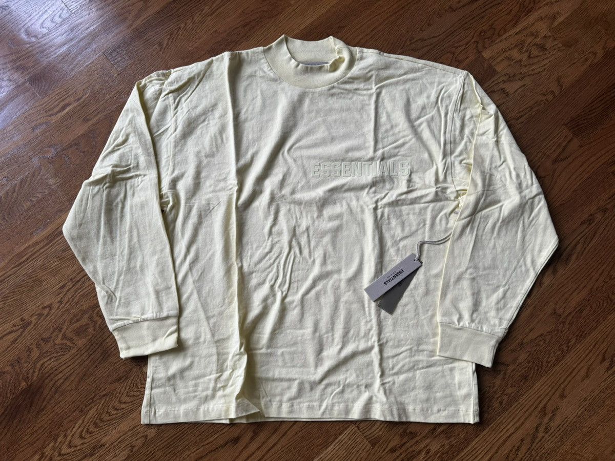 Essentials × FOG × Fear of God Small L/S T-Shirt Egg Shell Canary Tee Crewneck Pullover Size US S / EU 44-46 / 1 - 1 Thumbnail