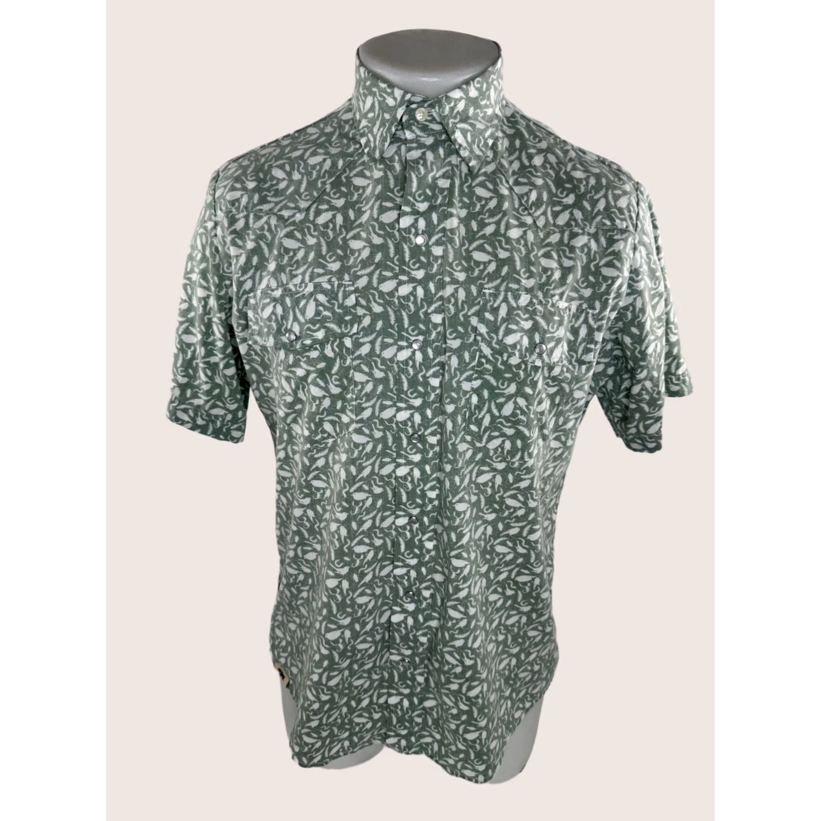 ALOHAS WESTERN ALOHA Shirt Mens M Green Pearl Snap Western Cowboy B8 Scorpion Bird Short Sleeve Button-Up Size US M / EU 48-50 / 2 - 1 Thumbnail