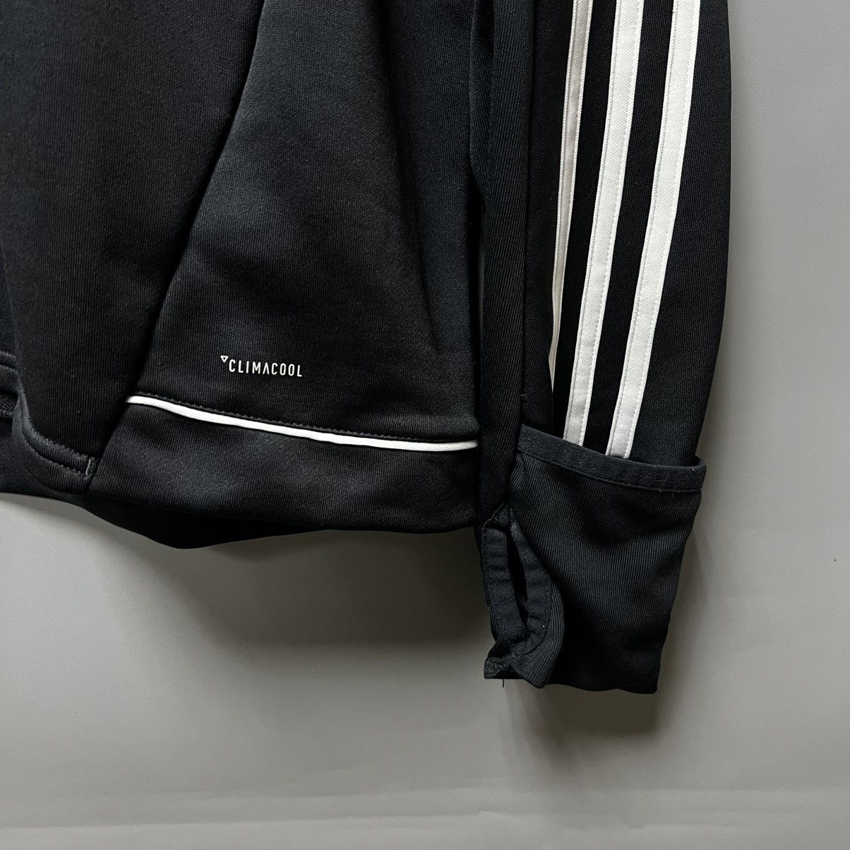 Adidas Adidas MANCHESTER UNITED 17/18 TRAINING SOCCER Sweatshirt Size US M / EU 48-50 / 2 - 8 Thumbnail