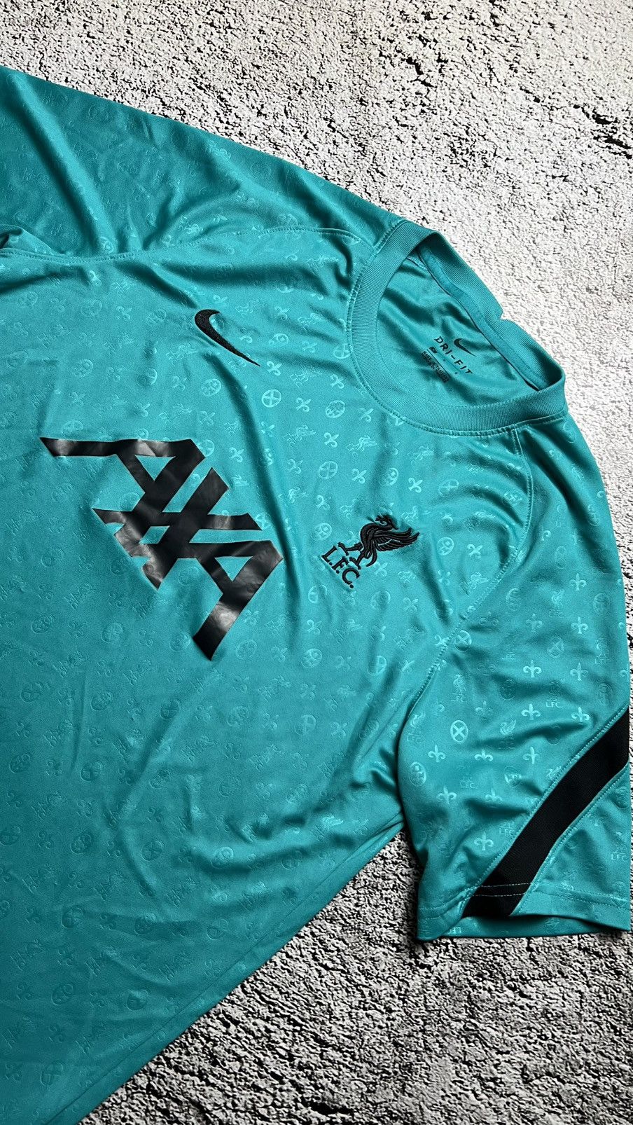 Nike Nike Liverpool monogram training drill jersey Size US L / EU 52-54 / 3 - 2 Thumbnail