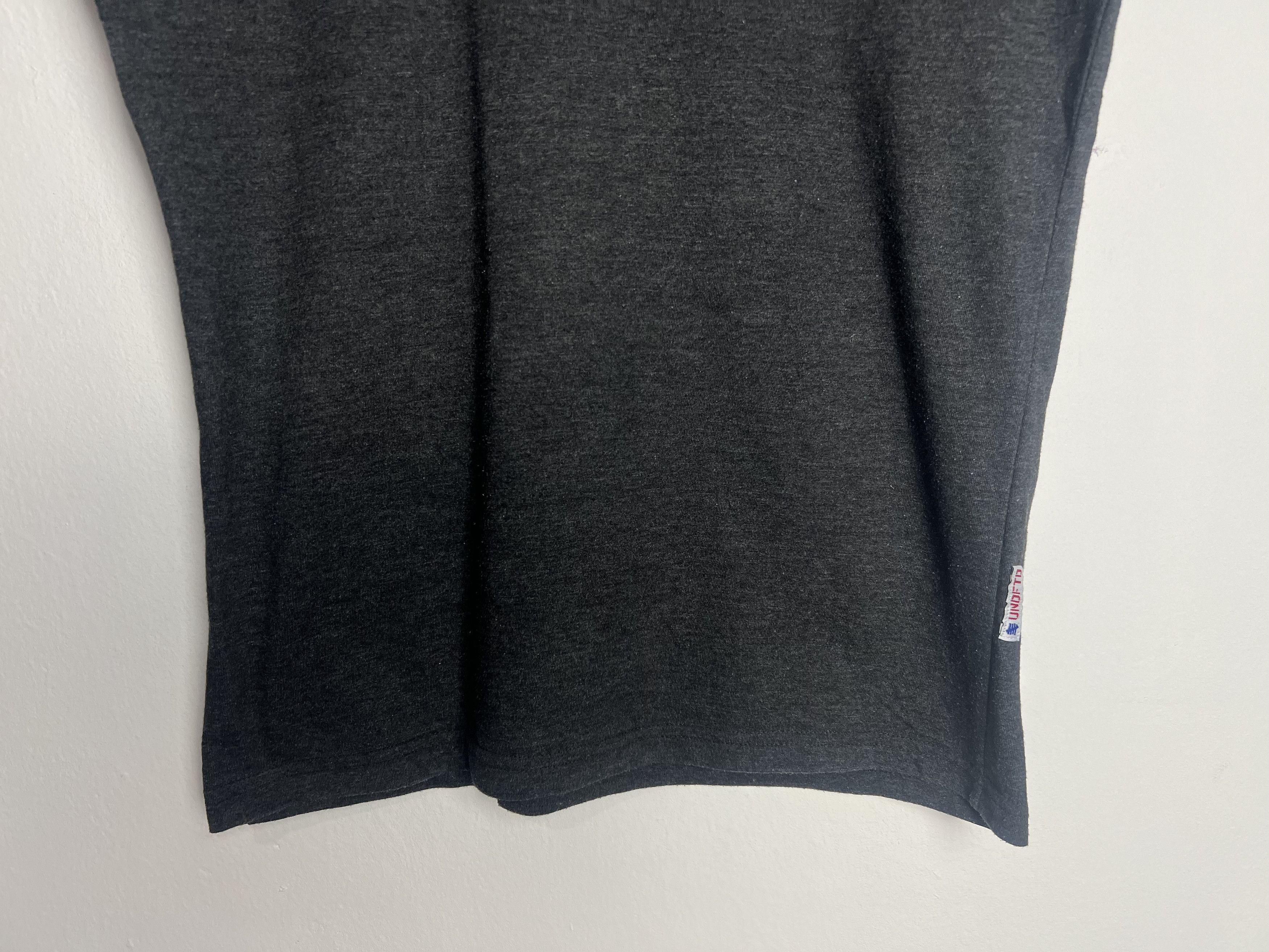 Undefeated Undefeated V Neck T Shirt Size US S / EU 44-46 / 1 - 4 Thumbnail