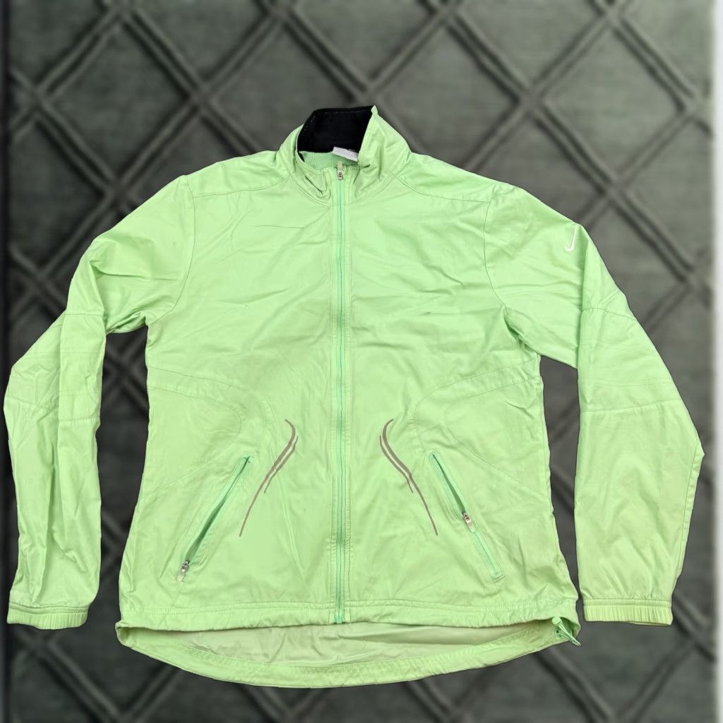 Nike VINTAGE Nike Running Jacket Womens Medium Green Full Zip Lightweight Windbreaker Jacket Size M / US 6-8 / IT 42-44 - 1 Thumbnail