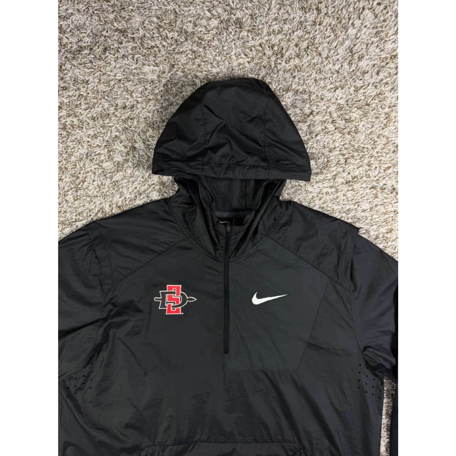 Nike Nike Speed Fly Rush Windbreaker Jacket Men L Black Windbreaker Running & Jogging Mens Size Large Size US L / EU 52-54 / 3 - 2 Thumbnail