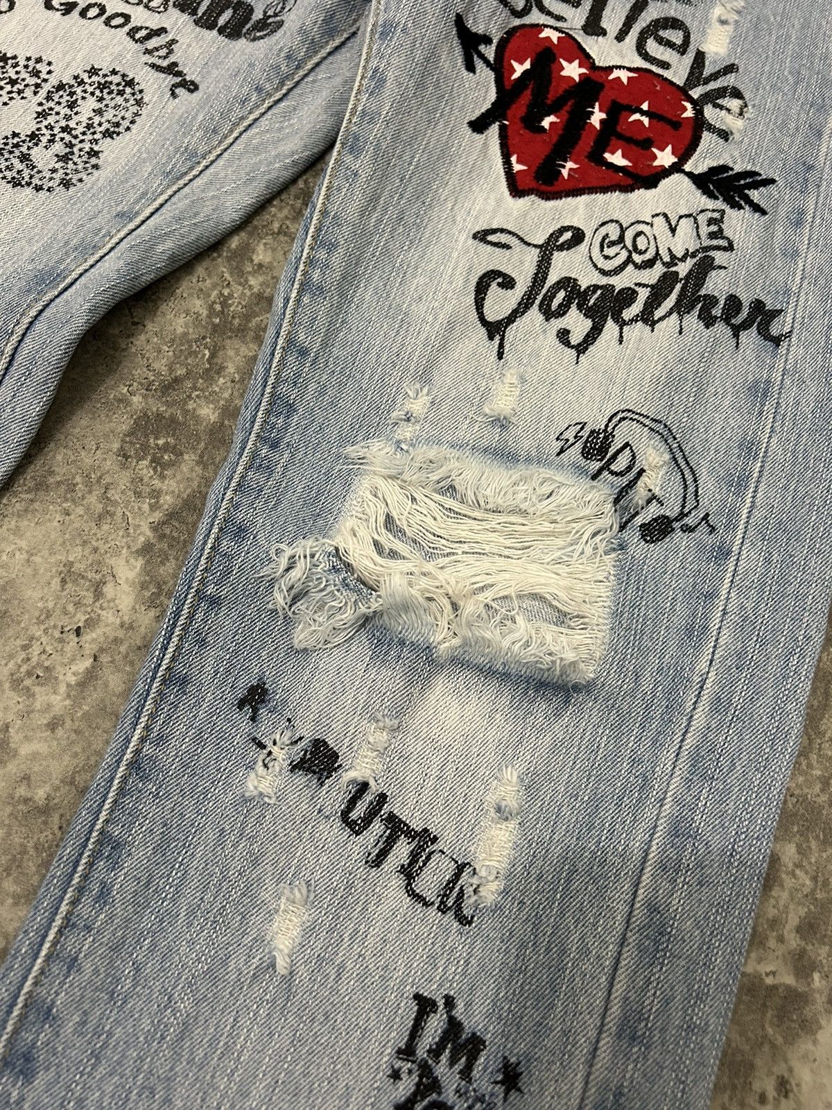 Japanese Brand × Undercover Pink Latte Believe Me Embroidered Distresse Jeans Size US 31 - 4 Thumbnail