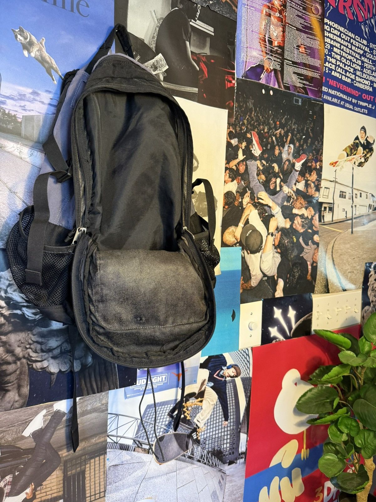 Eddie Bauer Vintage Eddie Bauer Stealth 25L Hiking Backpack Fall 2007 Blue Black Grey Size ONE SIZE - 5 Thumbnail