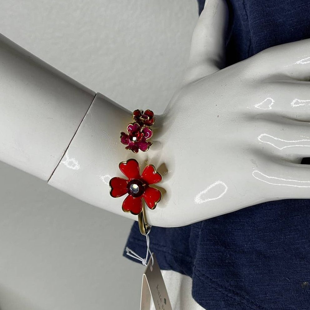 Kate Spade Kate Spade blushing blooms hinged cuff Bracelet Size ONE SIZE - 4 Thumbnail