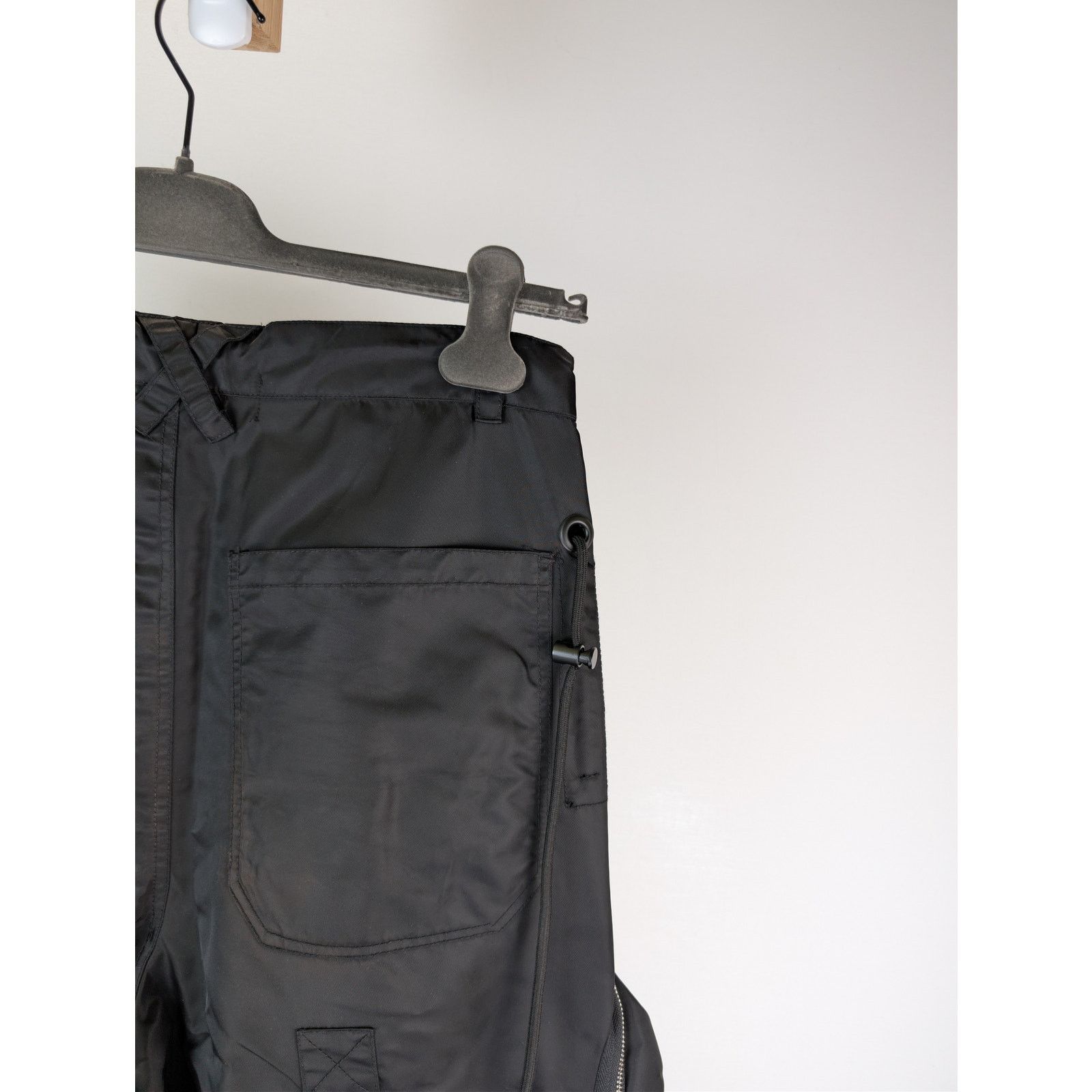 Who Decides War o1rshd1 String Theory Cargo Pants in Coal Size US 30 / EU 46 - 14 Thumbnail