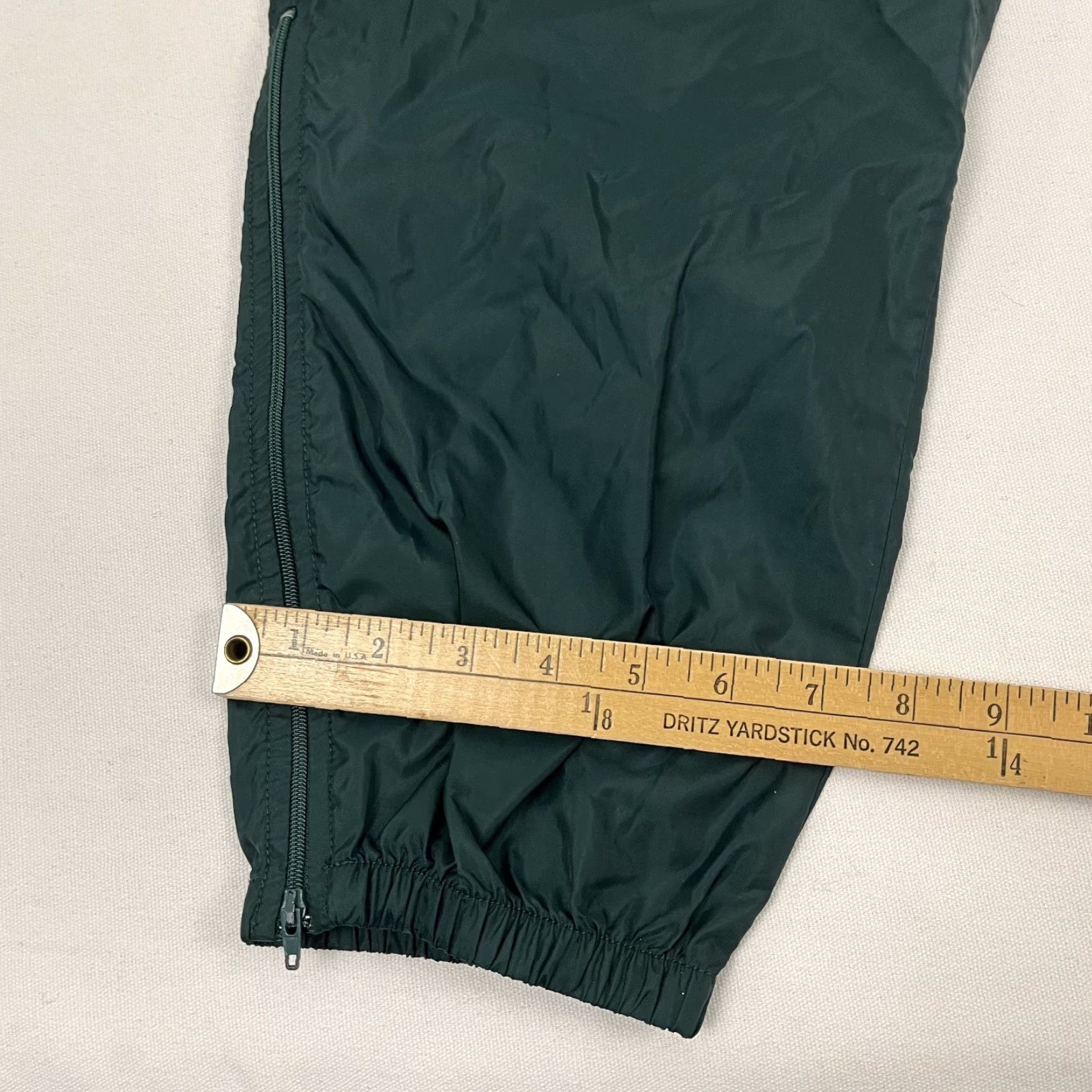 Nike VINTAGE Nike Windbreaker Track Pants Men XL Forest Green Tapered Ankle Zip Y2K 32" Inseam Pockets 90s Outdoor Classic Nike Air Pants Mens XL Green Size US 36 / EU 52 - 6 Thumbnail
