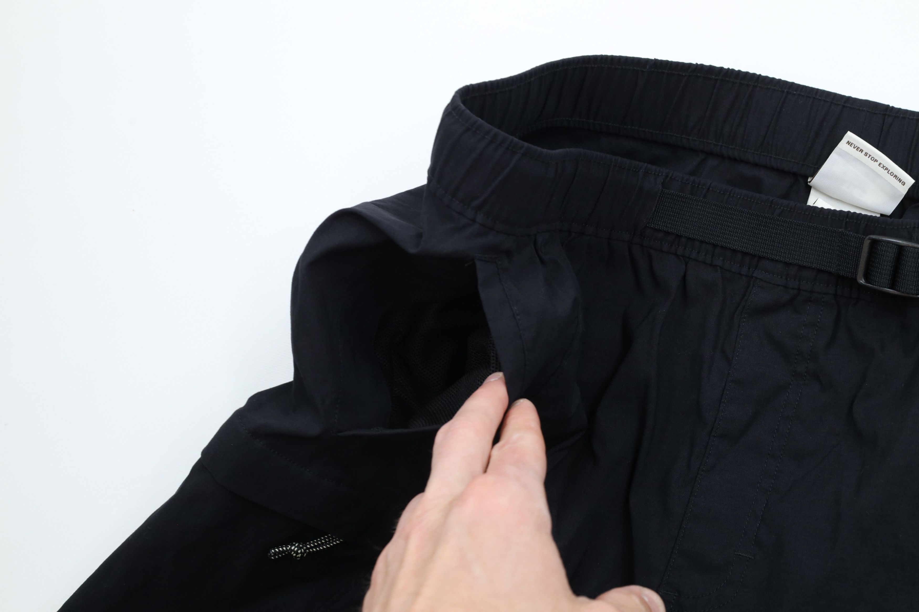 The North Face × Vintage The North Face Out Belted Above Knee Cargo Shorts Black Size US 34 / EU 50 - 6 Thumbnail
