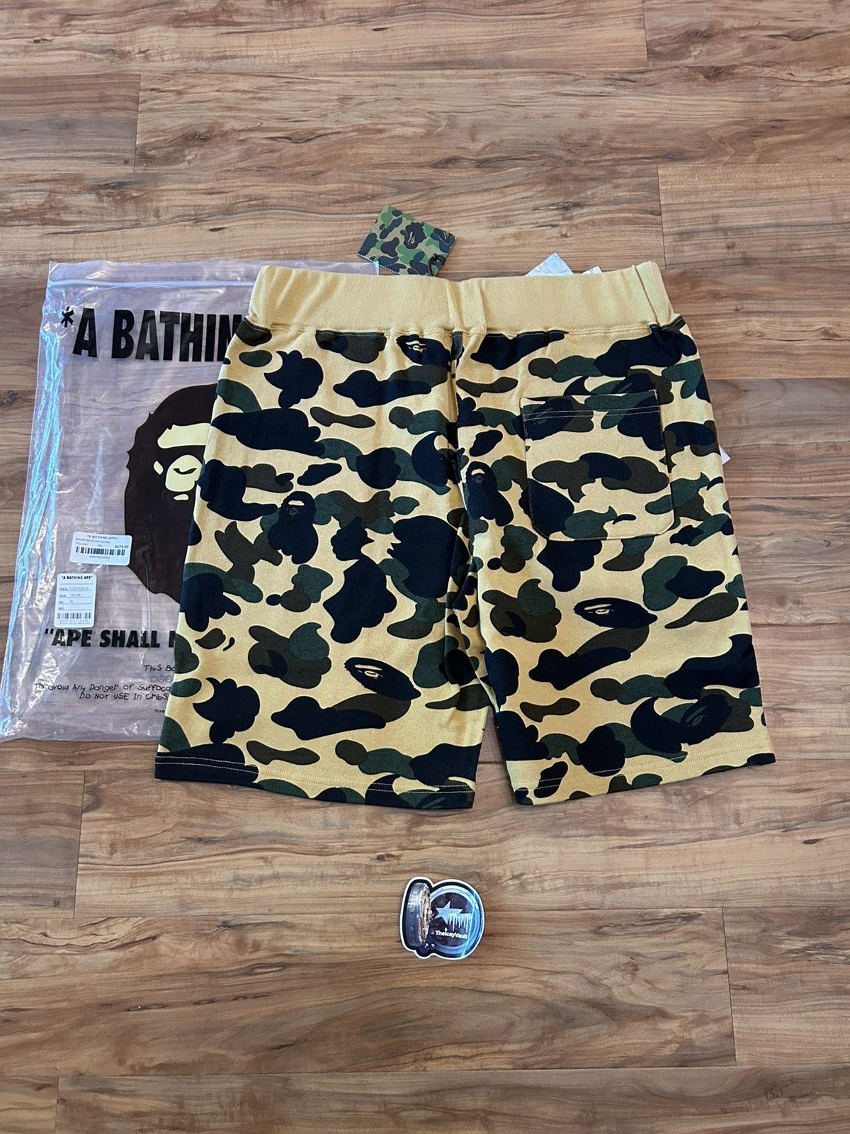 Bape NEW Bape Yellow Camo 1st Camo Sweat Shorts Size US 34 / EU 50 - 3 Thumbnail
