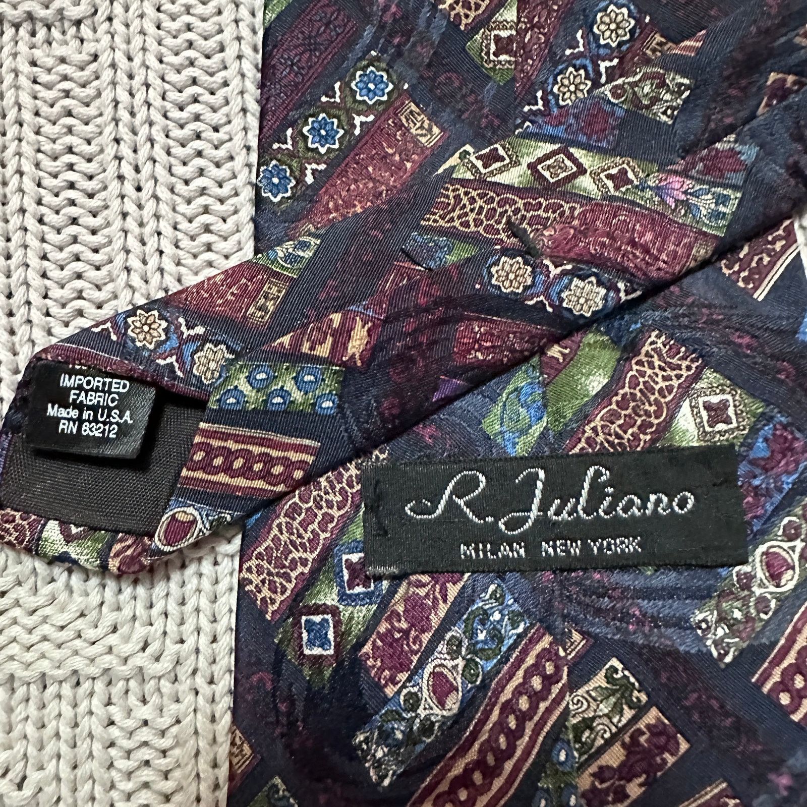 Vintage Vintage R. Juliano navy patterned silk men's tie Made in USA Size ONE SIZE - 3 Thumbnail