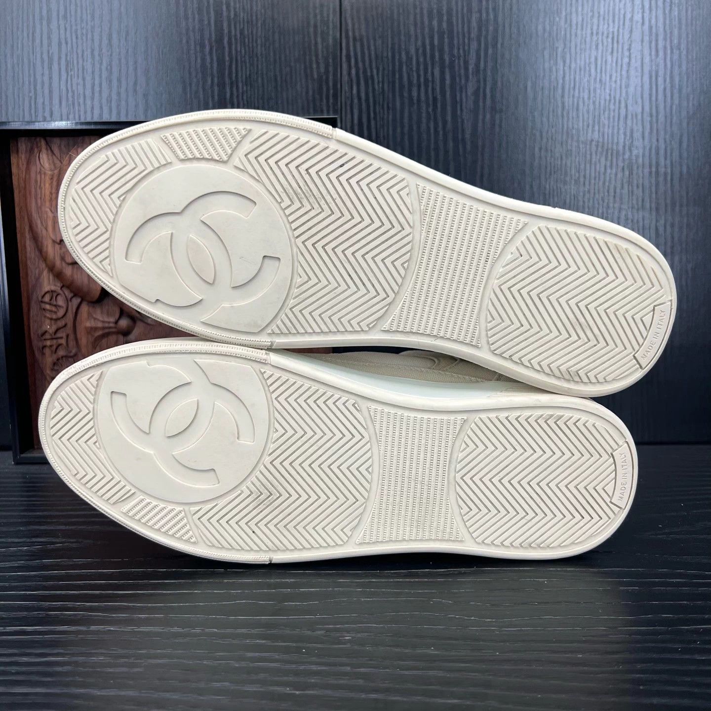 Chanel Chanel 24 Beige Sneakers 38.5 Worn 2x Size US 7.5 / IT 37.5 - 6 Thumbnail