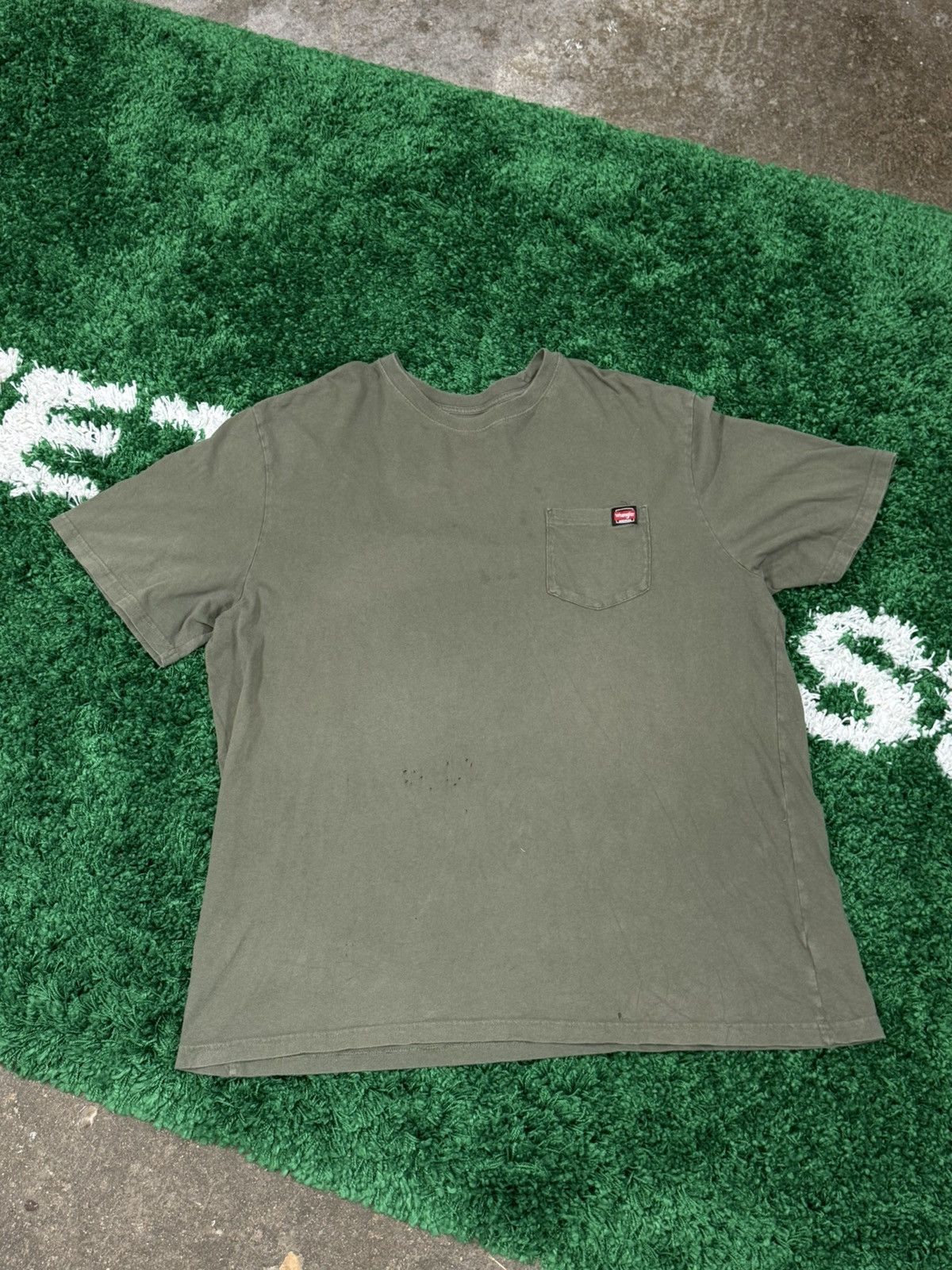 Wrangler Vintage Wrangler Pocket Distressed Logo Patch Workwear Tee Size US XXL / EU 58 / 5 - 1 Thumbnail