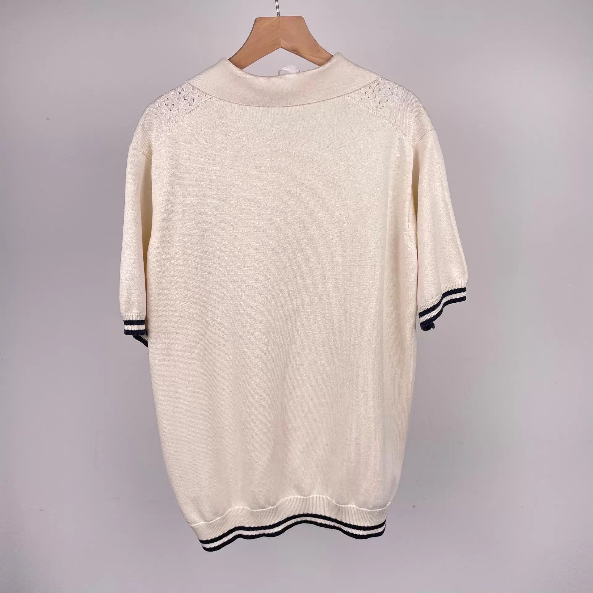 Miu Miu MIU MIU White Short Sleeve Polo Knit Shirt 36 Size XS / US 0-2 / IT 36-38 - 2 Thumbnail
