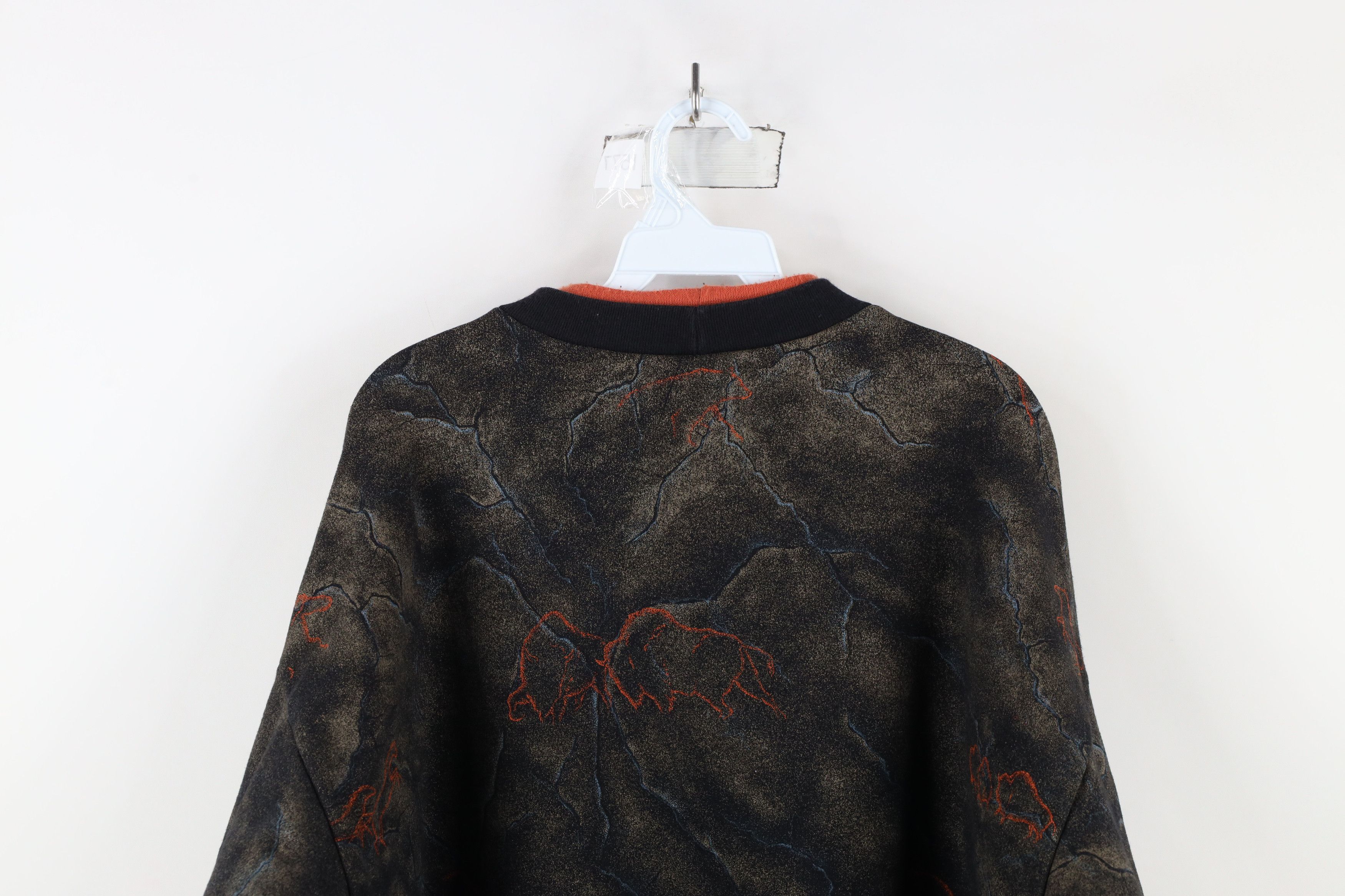 Vintage Vintage 90s Streetwear Print Bison Nature Sweatshirt USA Size US L / EU 52-54 / 3 - 11 Thumbnail
