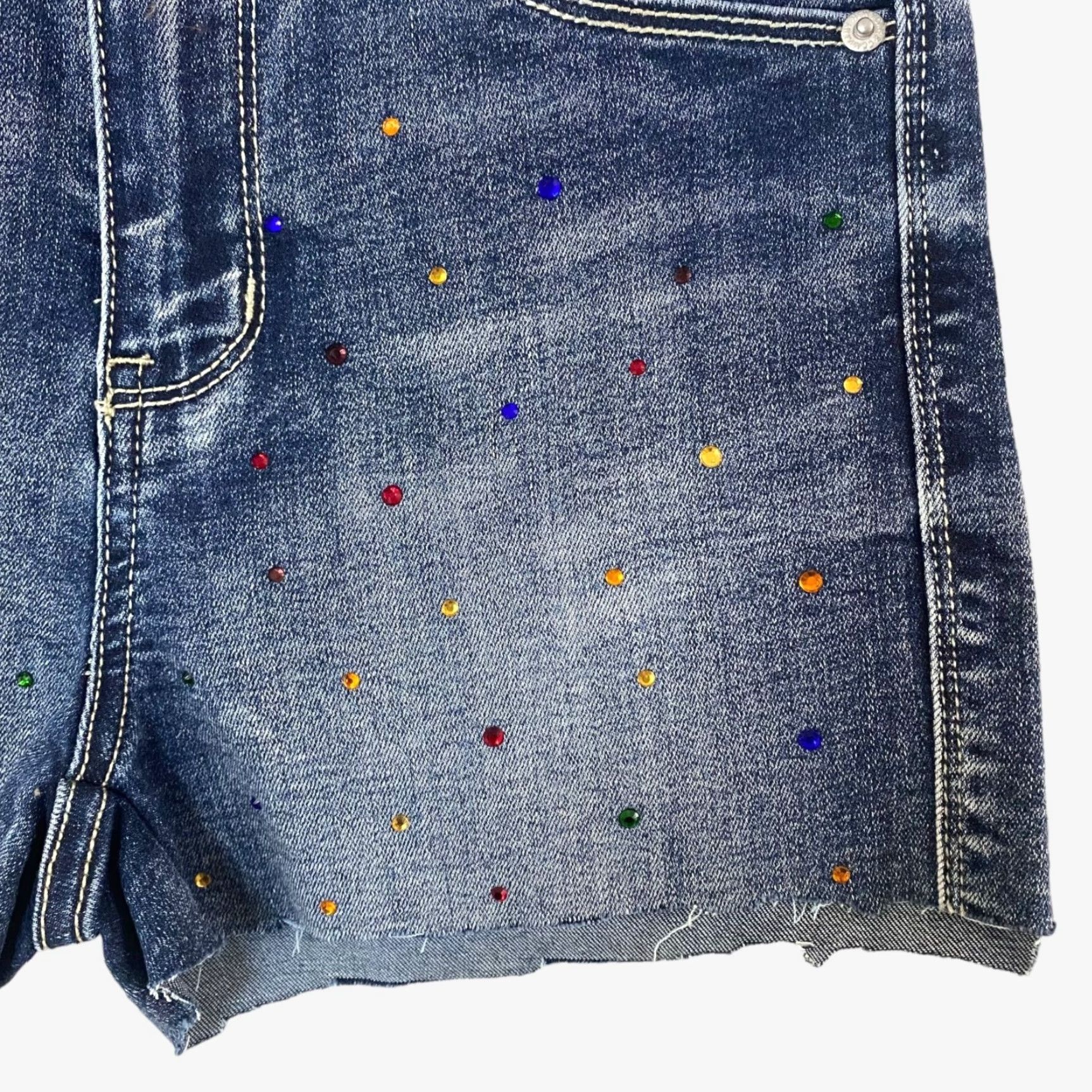 Vintage VINTAGE New York & Co. Lexi Women's Denim Shorts High-Waisted 2 Blue Rhinestone Cut-Off 5-Inch Pockets Size 26" / US 2 / IT 38 - 6 Thumbnail