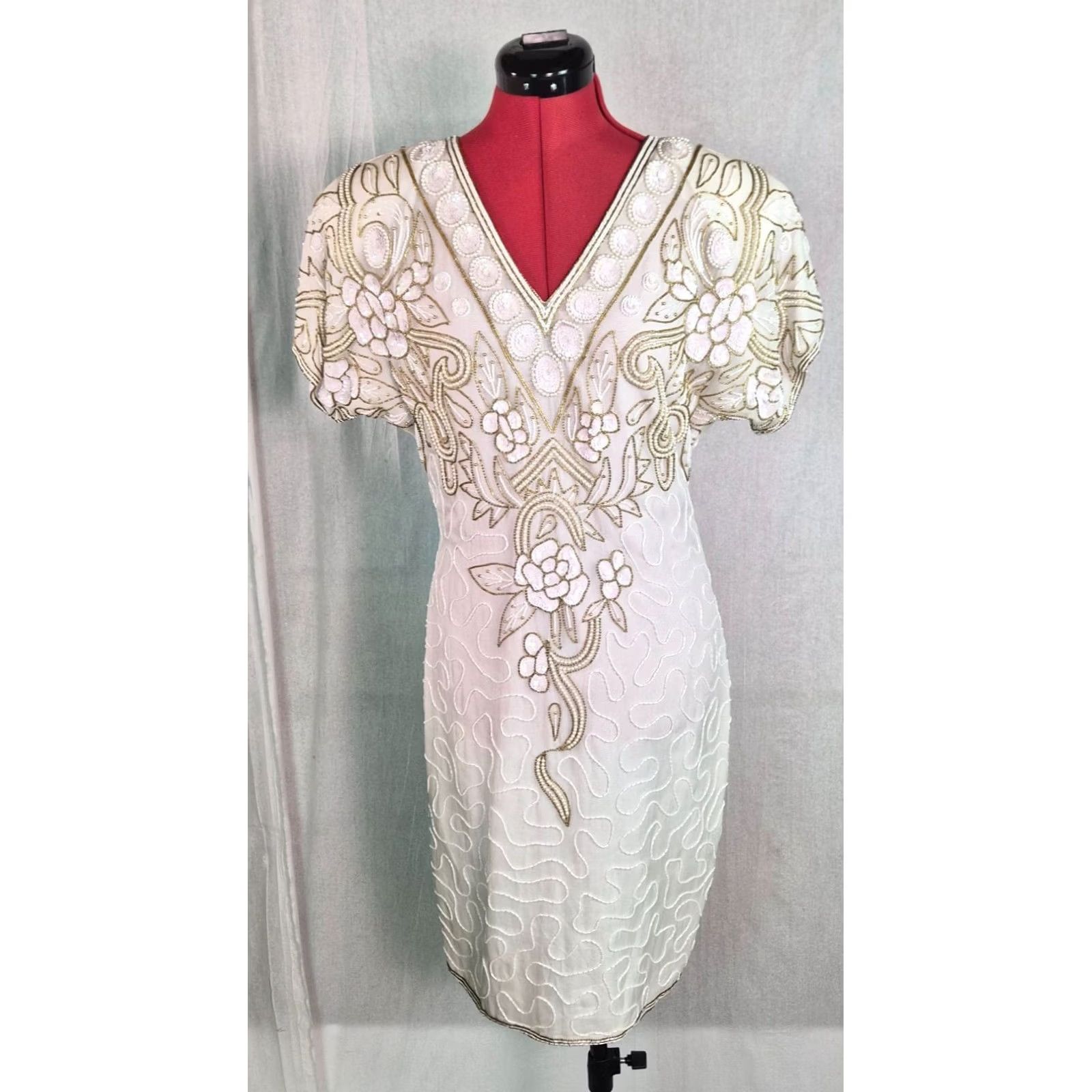 Vintage VINTAGE Laurence Kazar White Beaded 100% Silk Dress Size S Petite Evening Womens Size S / US 4 / IT 40 - 2 Thumbnail