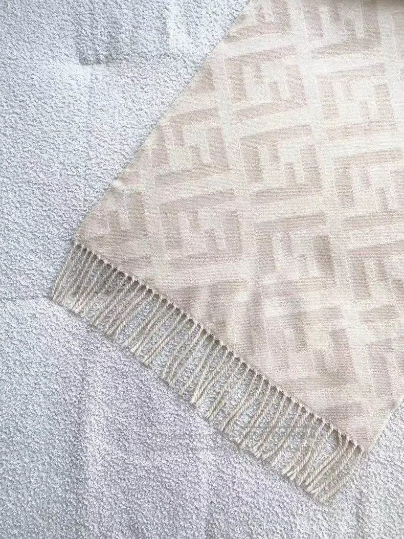Fendi Fendi size 45*182 Double F Printed Scarf Size ONE SIZE - 4 Thumbnail
