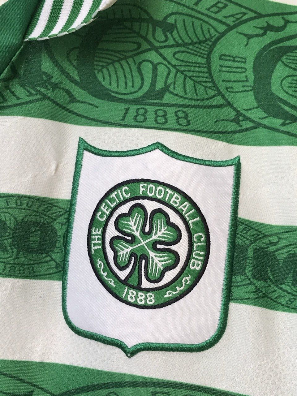 Umbro Vintage 1990s Umbro Celtic FC Retro Football Shirt Jersey Size US XL / EU 56 / 4 - 5 Thumbnail