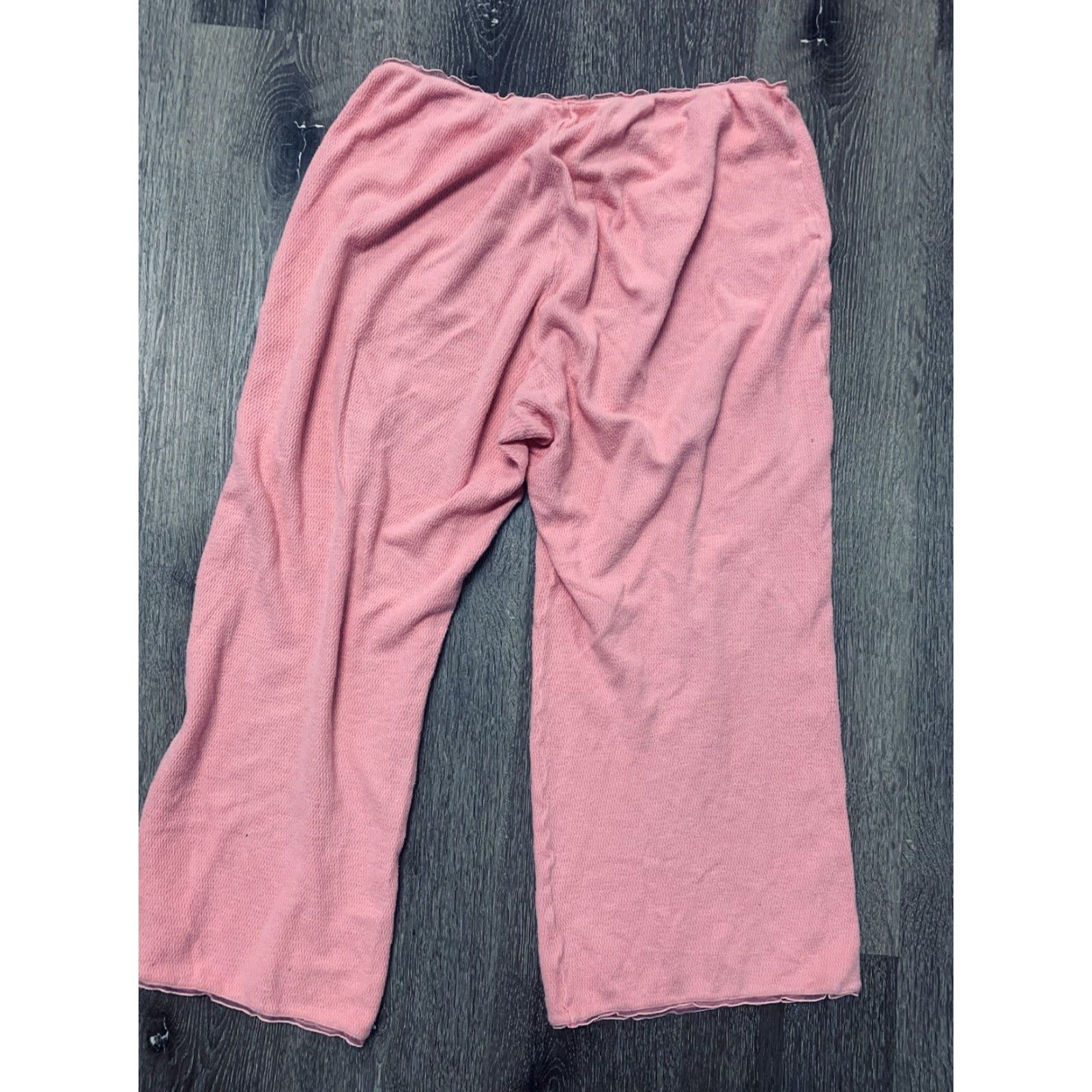 Victoria's Secret Victoria's Secret Pajama Set Shirt Capri Wide Leg Pink L Women Adult Large Long Sleeve Pink Capri Pajama Set Size L / US 10 / IT 46 - 7 Thumbnail