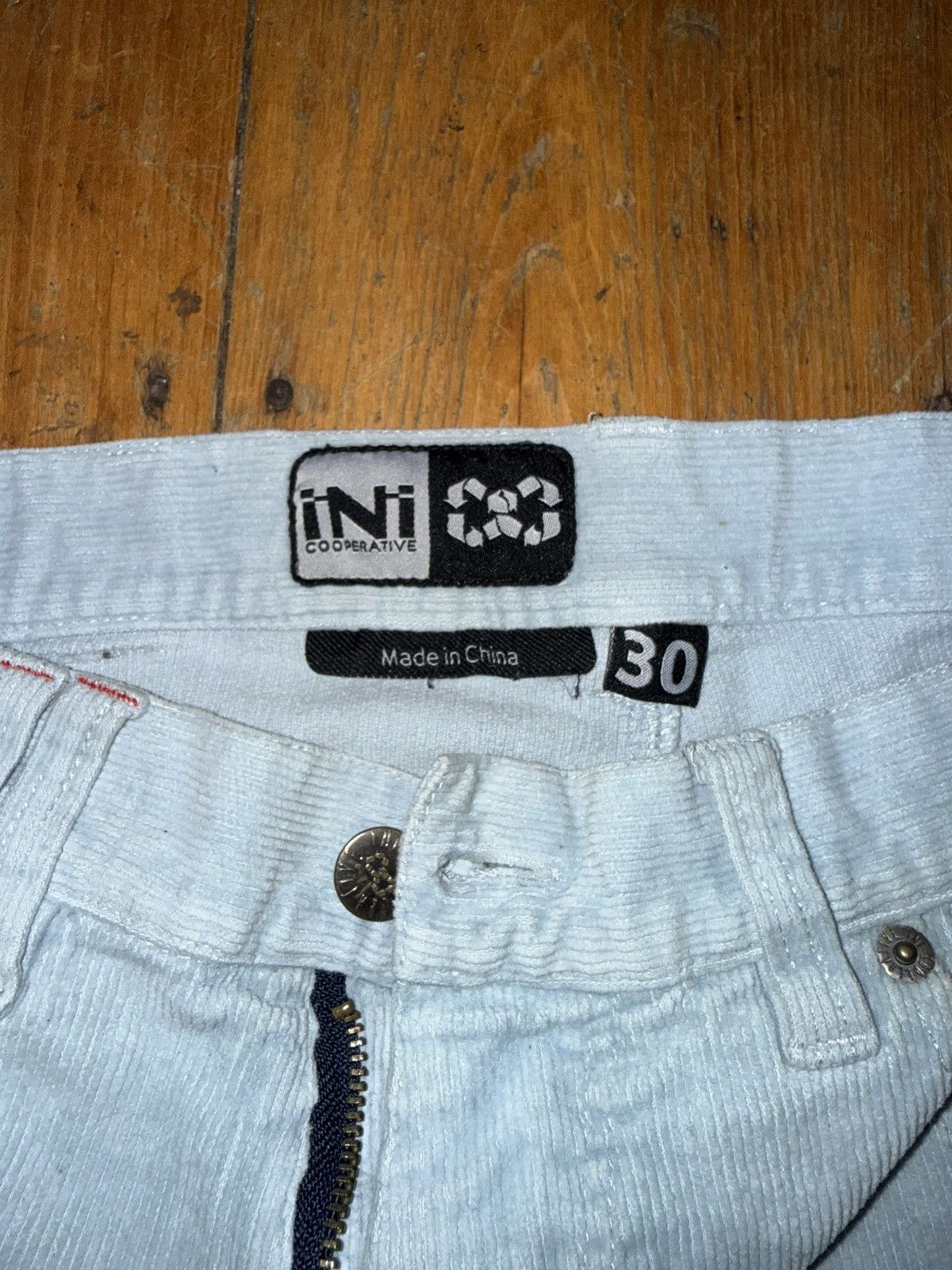 Other iNi Cooperative Men’s Light Blue Corduroy Shorts Size 30 Size US 30 / EU 46 - 2 Thumbnail