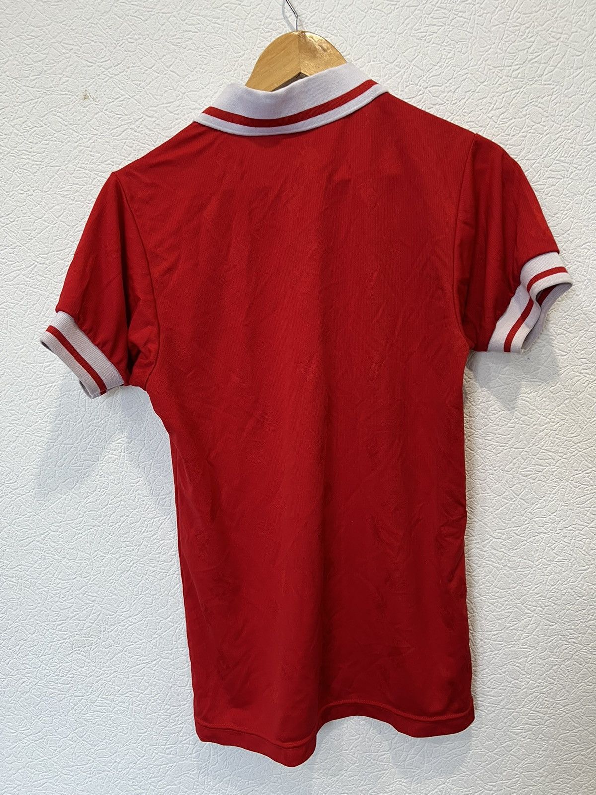 Vintage Liverpool 1996/1997 Home Soccer Jersey Football Score Draw Size US S / EU 44-46 / 1 - 6 Thumbnail