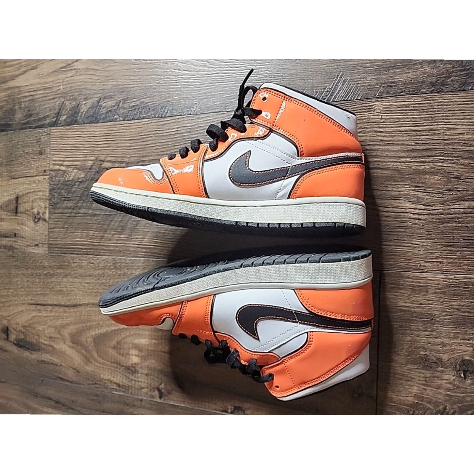 Jordan Brand Nike Air Jordan 1 Mid Turf Orange Mens Size 9.5 Size US 10 / EU 43 - 5 Thumbnail