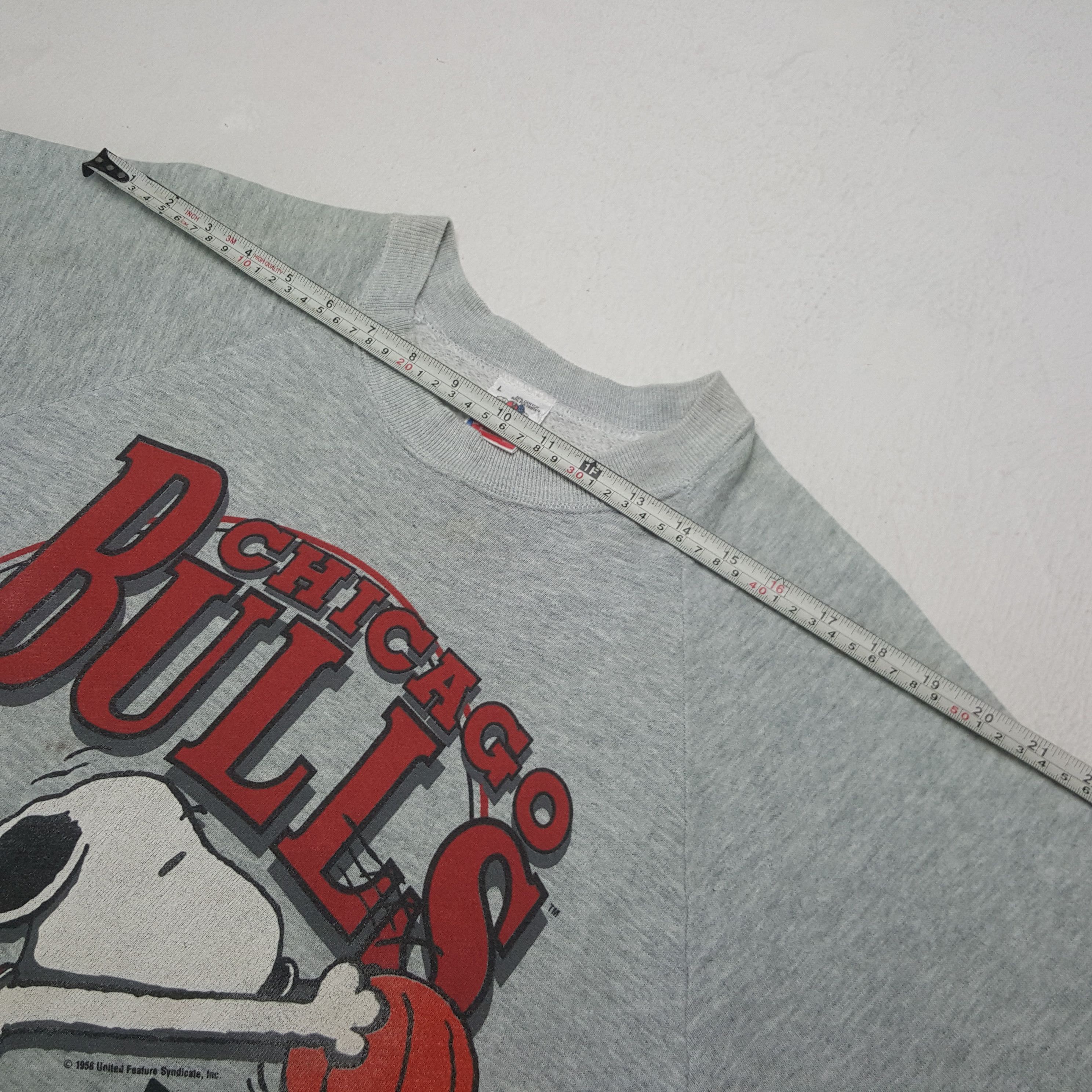 NBA Vintage Chicago Bulls X Snoopy Basketball Sweatshirt C292N13 Size US M / EU 48-50 / 2 - 5 Thumbnail
