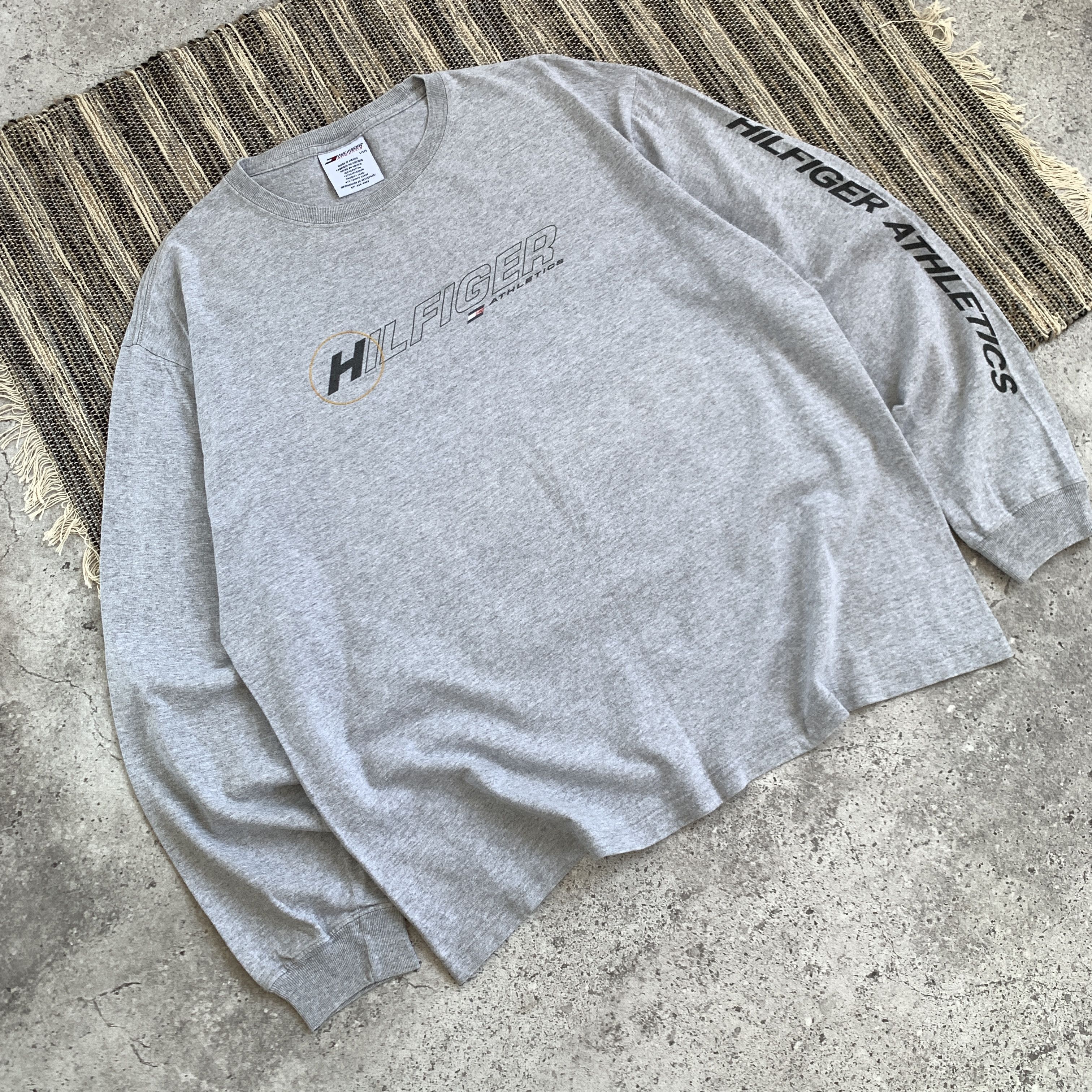 Tommy Hilfiger Vintage Tommy Hilfiger 90s Grey Graphic Longsleeve Tee Shirt Size US L / EU 52-54 / 3 - 2 Thumbnail