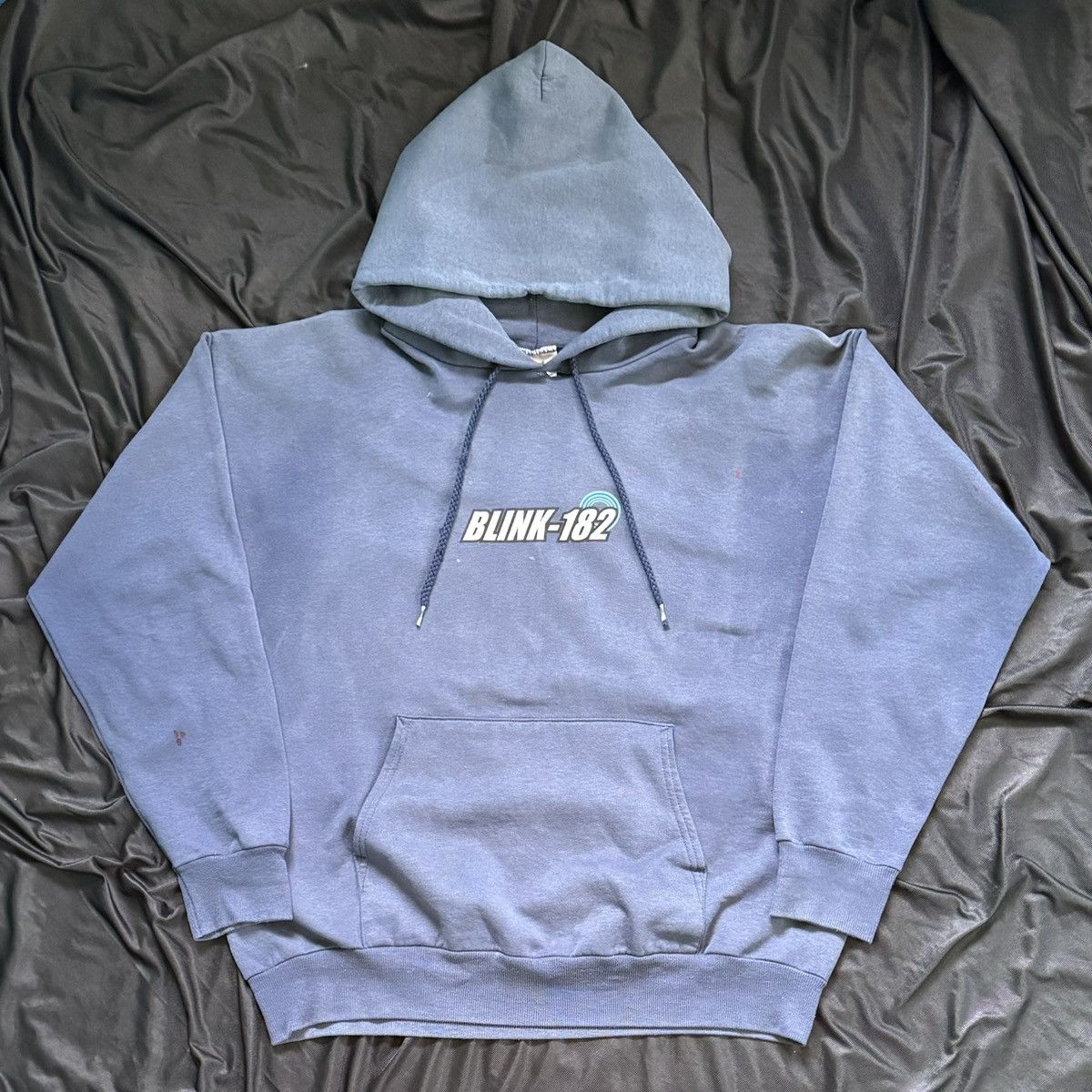Vintage Vintage hoodie Blink-182 hanes tag Size US L / EU 52-54 / 3 - 1 Thumbnail