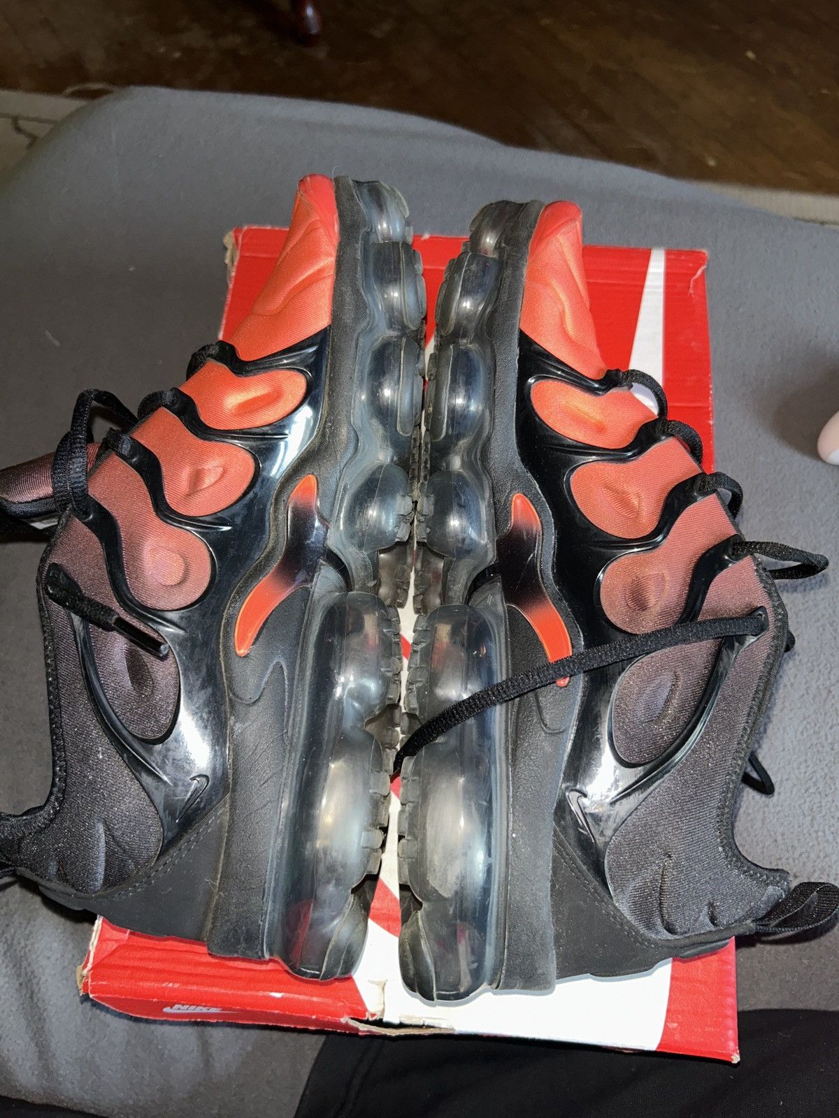 Nike NIKE AIR VAPORMAX PLUS Size US 10.5 / EU 43-44 - 6 Thumbnail