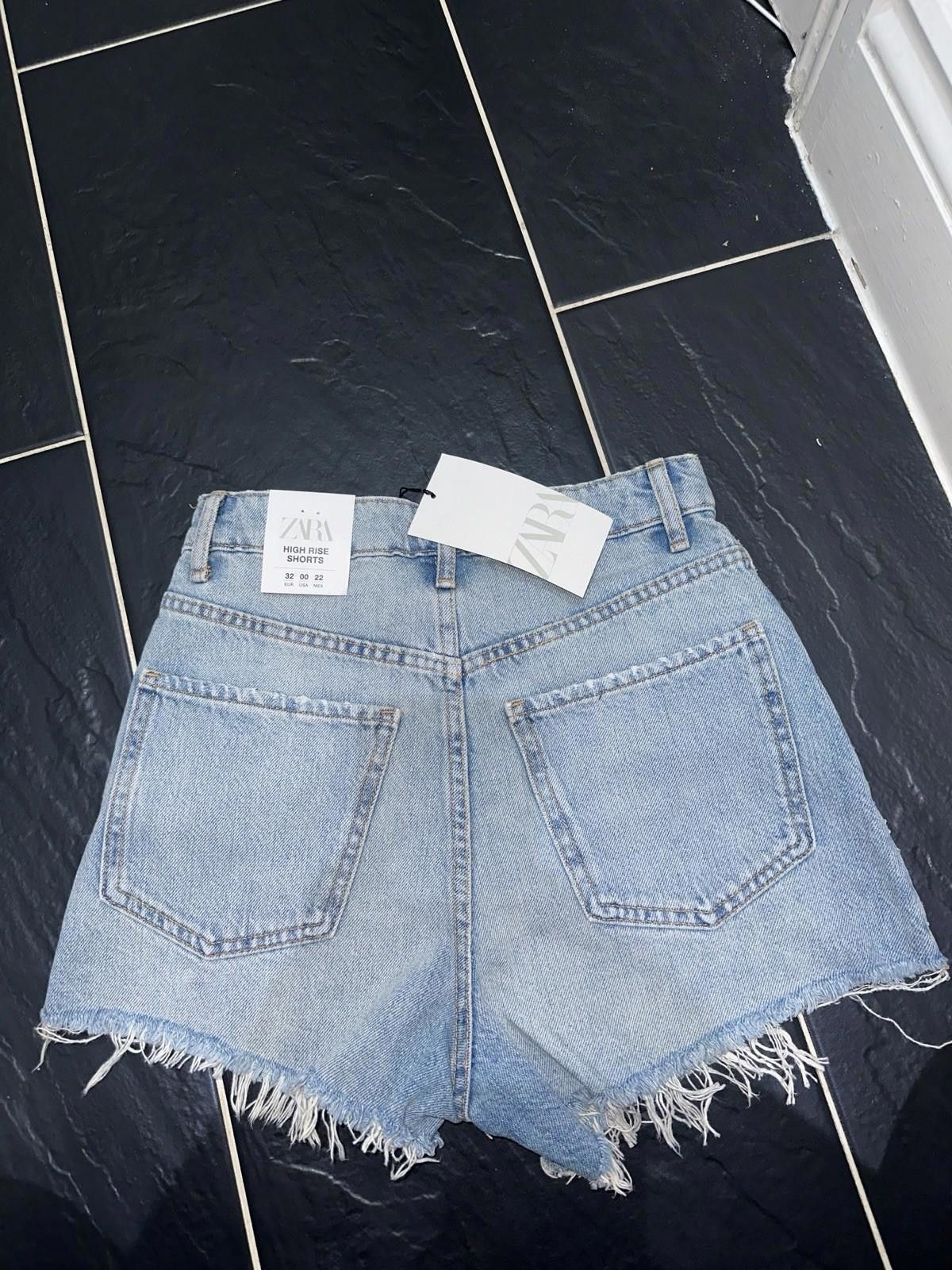 Zara ZARA blue shorts denim With Rhinestones BNWT size 32 Size 32" / US 10 / IT 46 - 2 Thumbnail