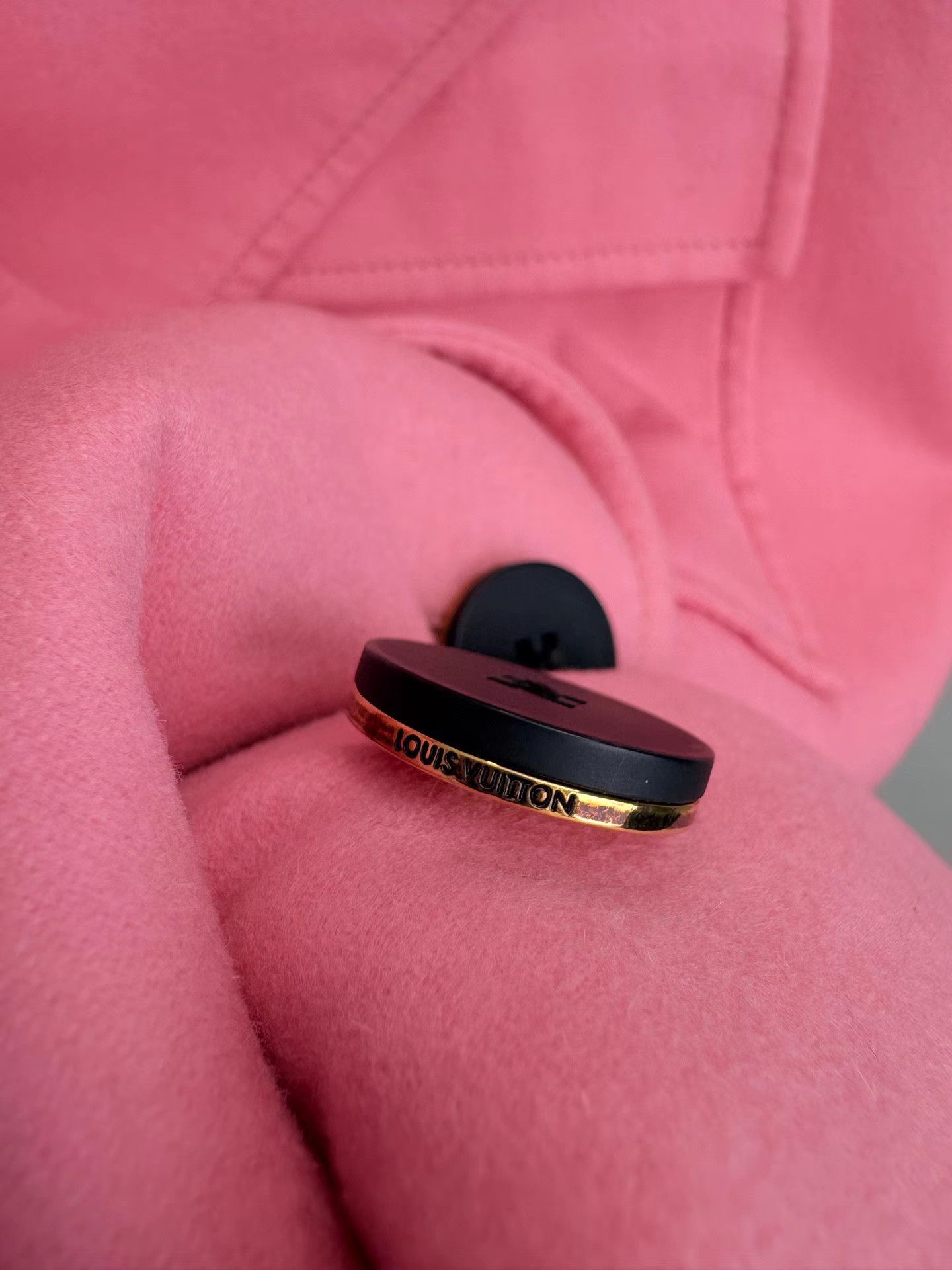 Louis Vuitton LOUIS VUITTON LV Runway Pink Wool Coat Size XS / US 0-2 / IT 36-38 - 3 Thumbnail