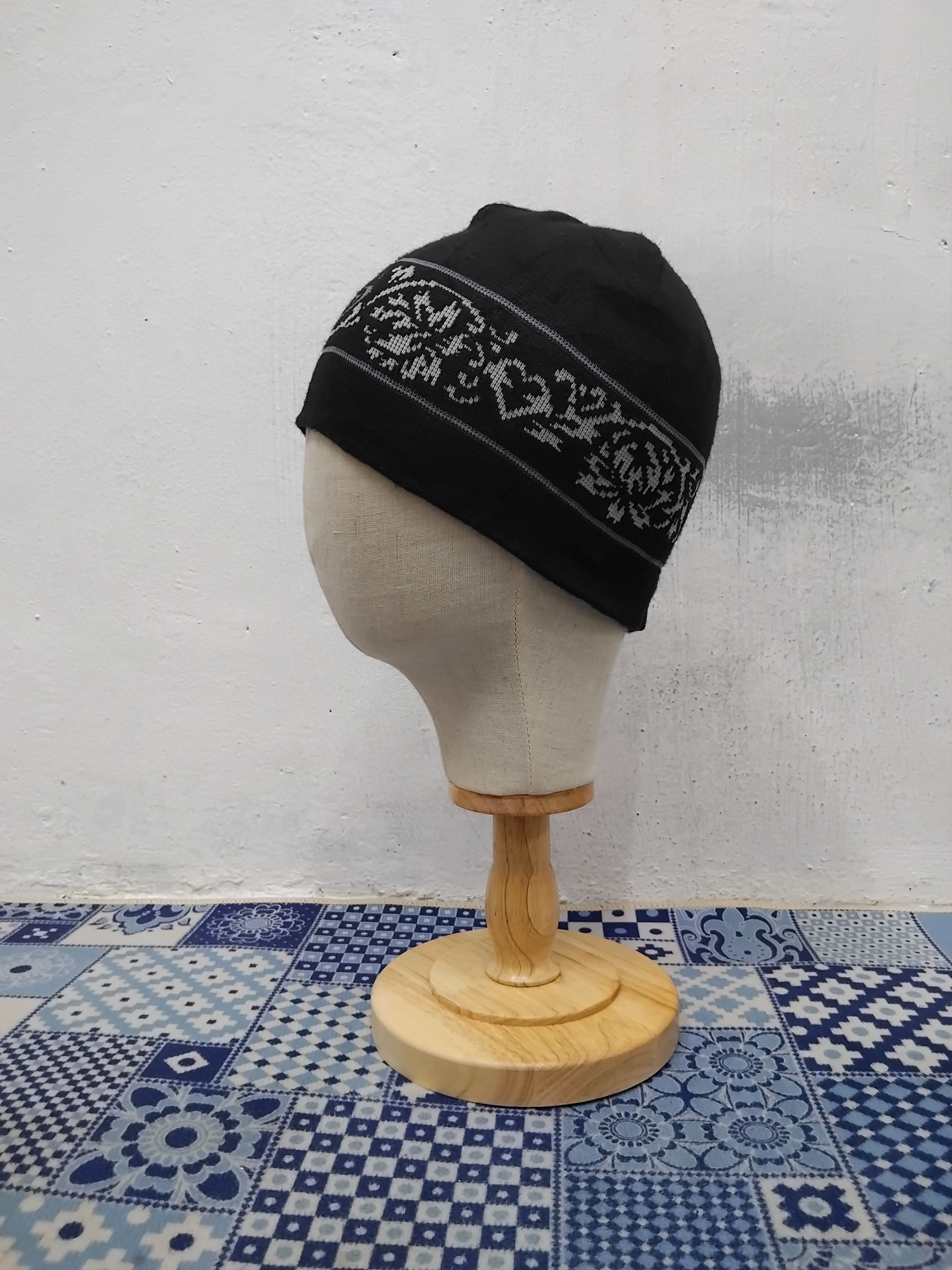 Japanese Brand 💥Roxy Black colour beanie Size ONE SIZE - 4 Thumbnail