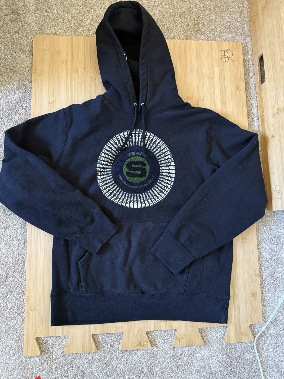 Supreme Team Supreme Chenille Appliqué Circle Hooded Sweatshirt Size US L / EU 52-54 / 3 - 1 Thumbnail